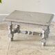 Tabouret vintage gris perle patiné