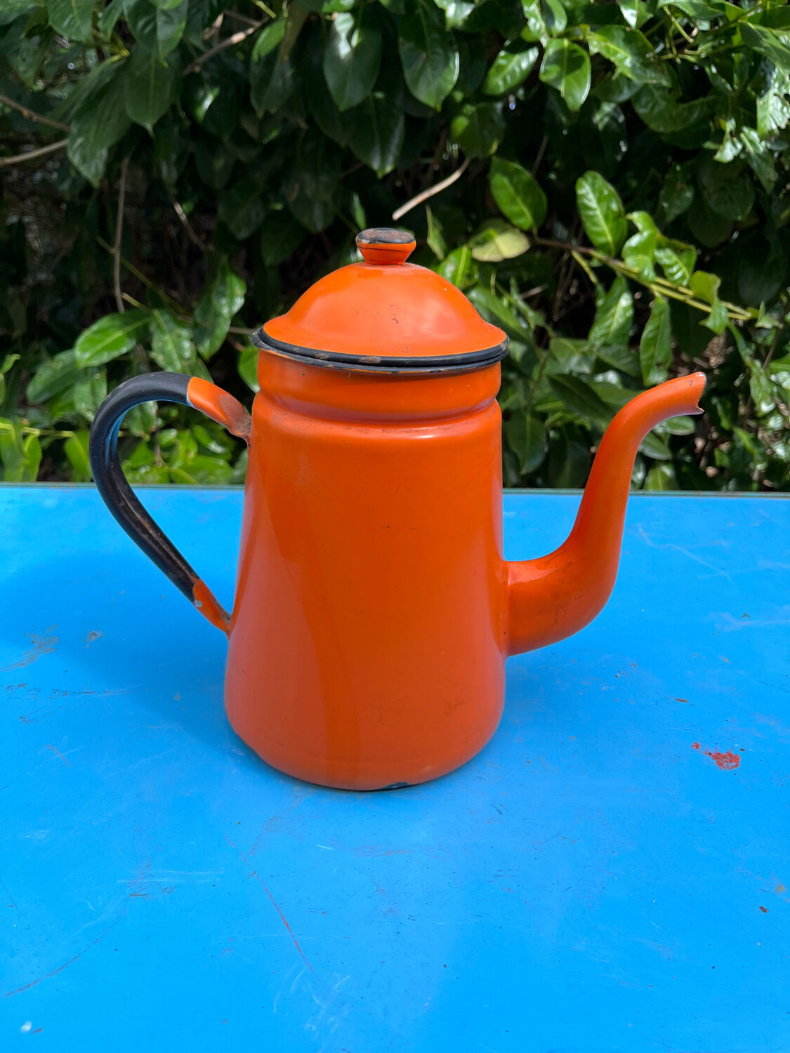Enamelled coffee maker
