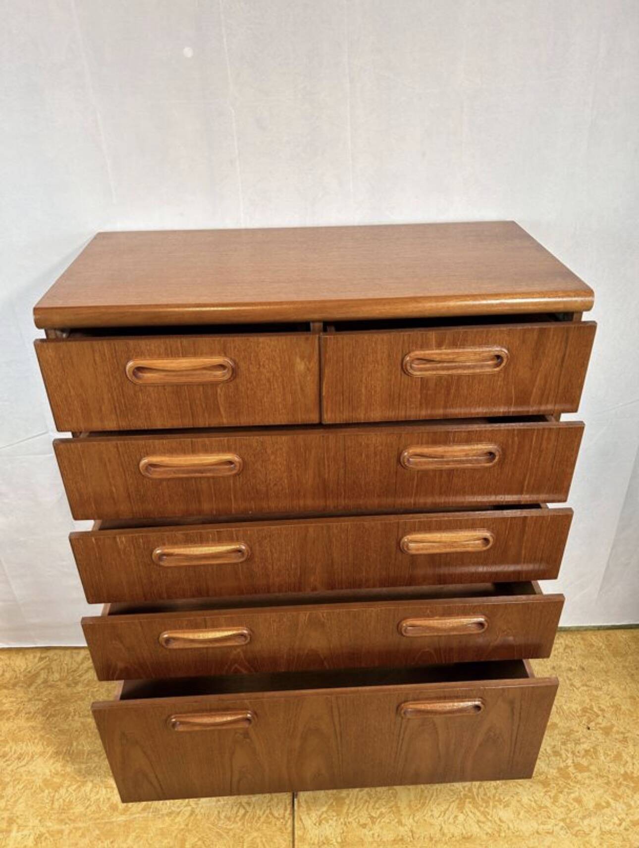 Commode large en teck rétro vintage des années 60 par GPlan.