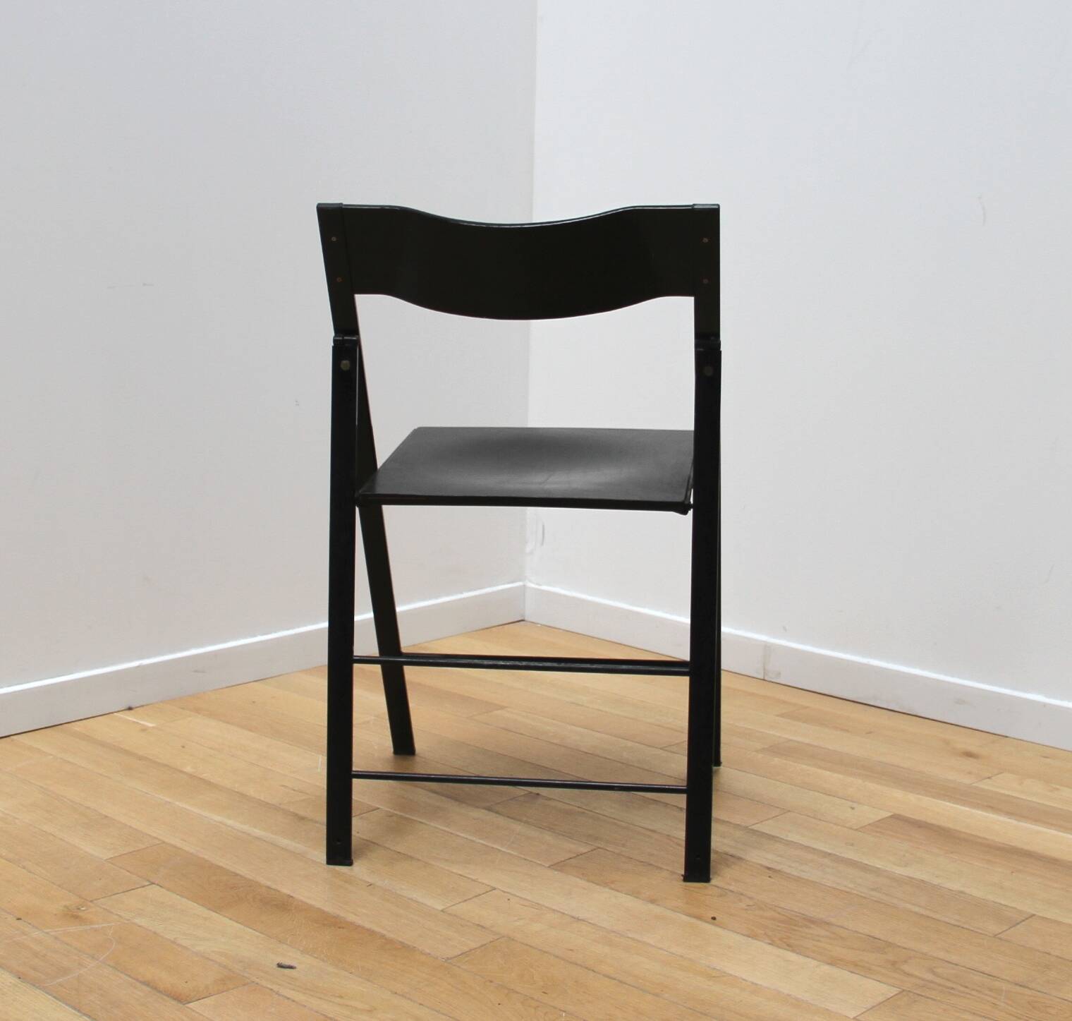 Suite of 12 folding designer chairs
