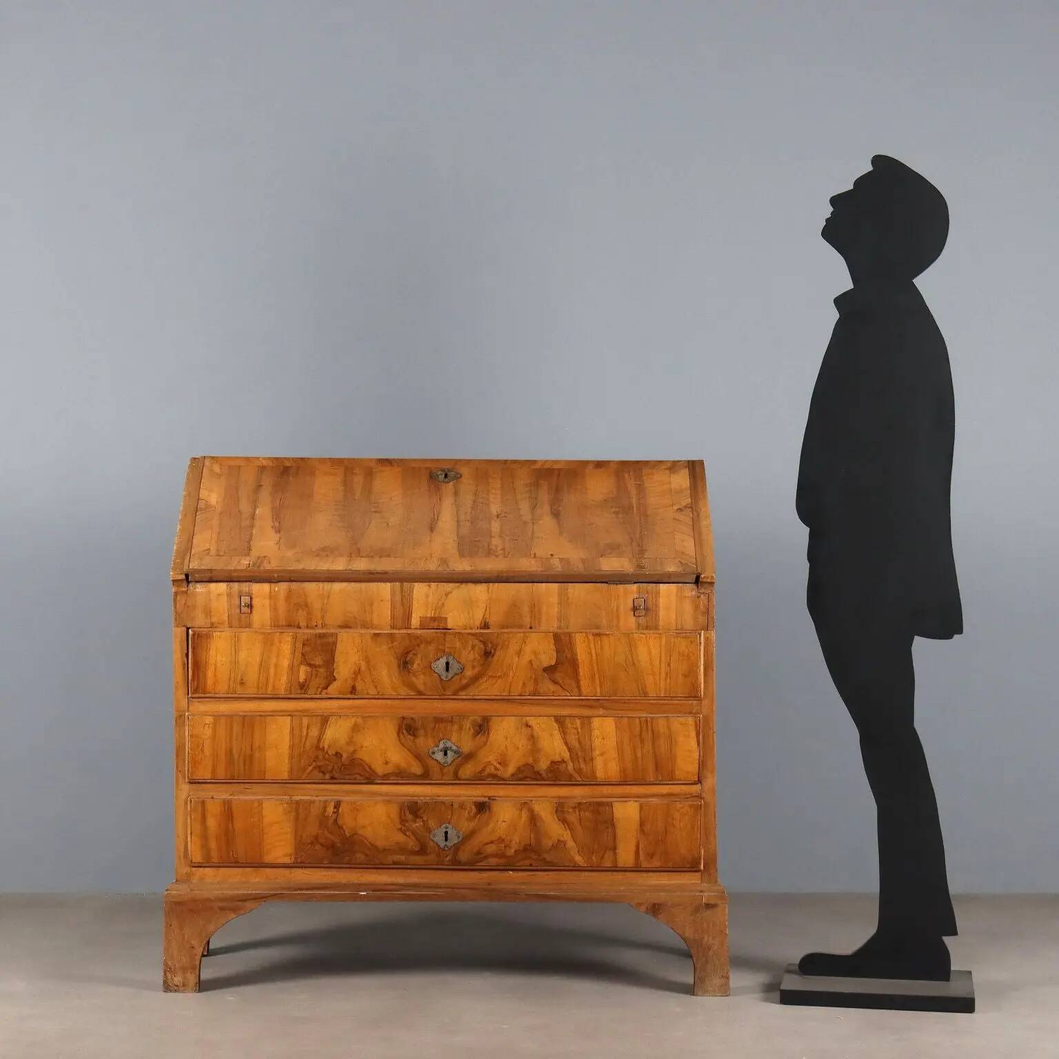 Antique walnut and walnut burl commode, poplar, Italy, 18th century.