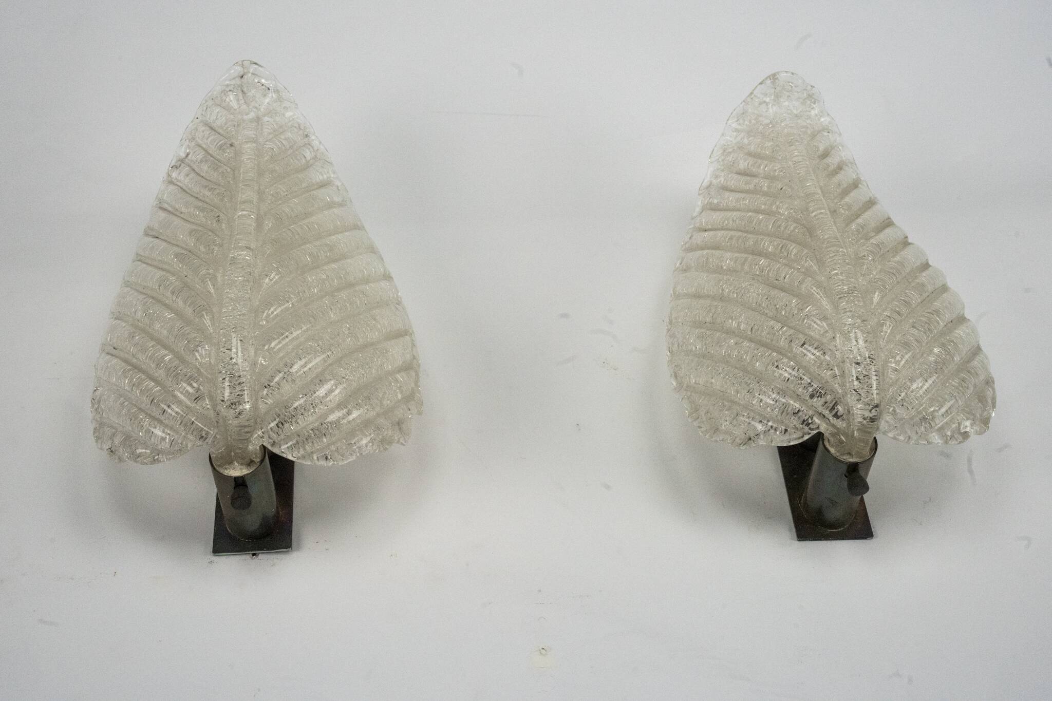 Pair of wall lamps by Ercole Barovier in Rugiadoso Murano glass, Italy 1950