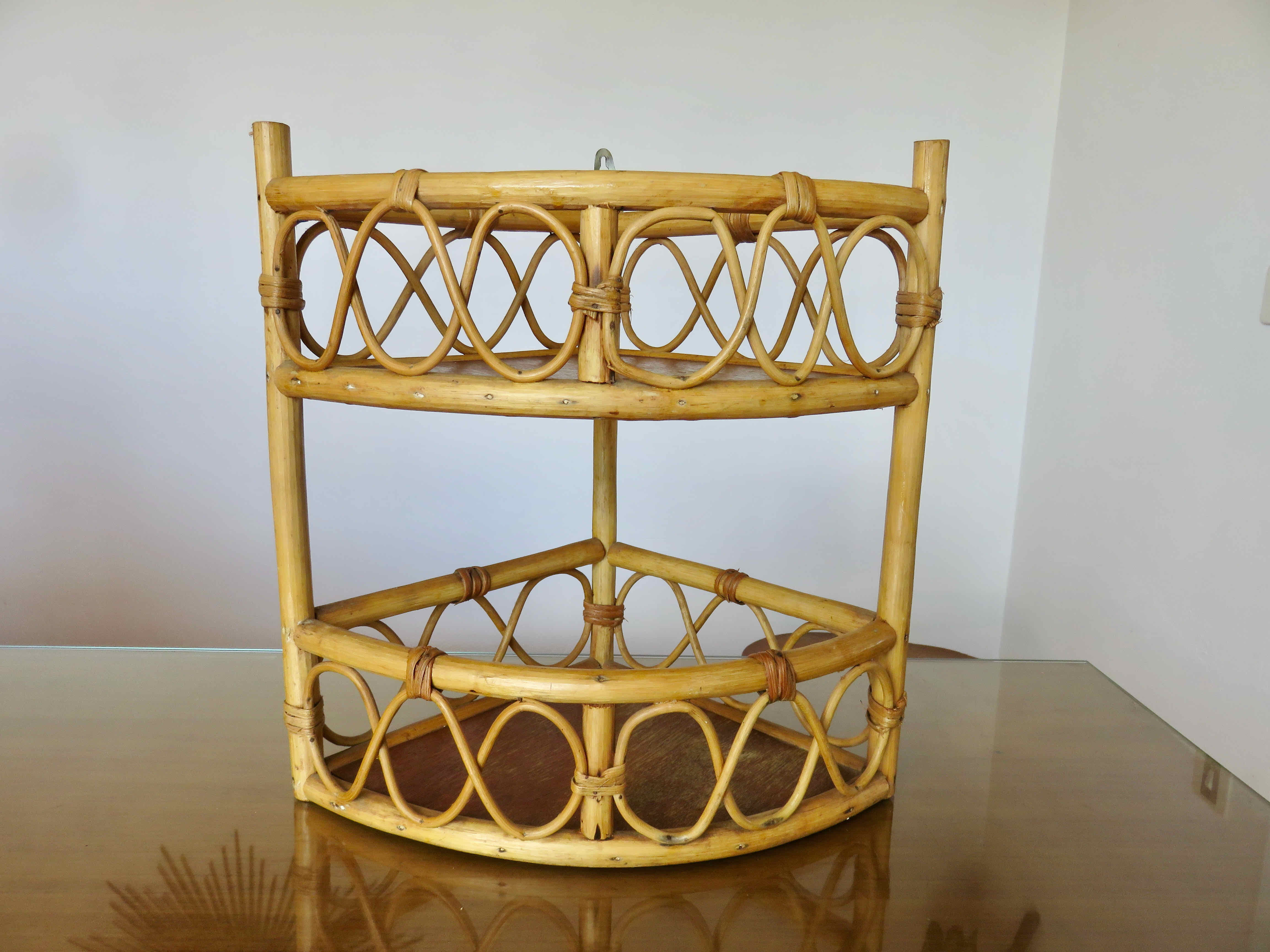 Rattan corner shelf 60s 70s