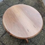 Tripod pedestal table, in solid blond walnut; tripod base,