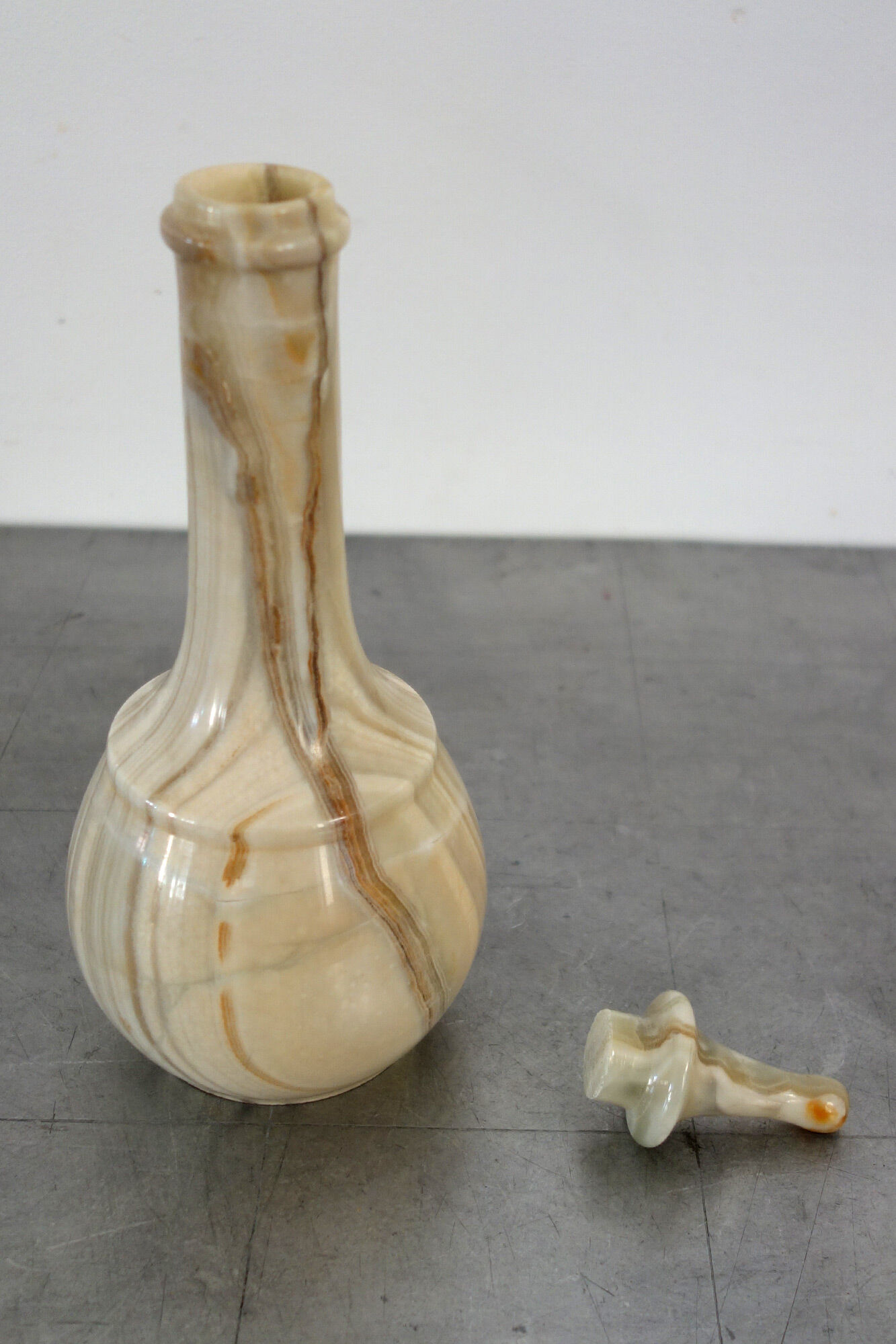 Vintage onyx liquor service