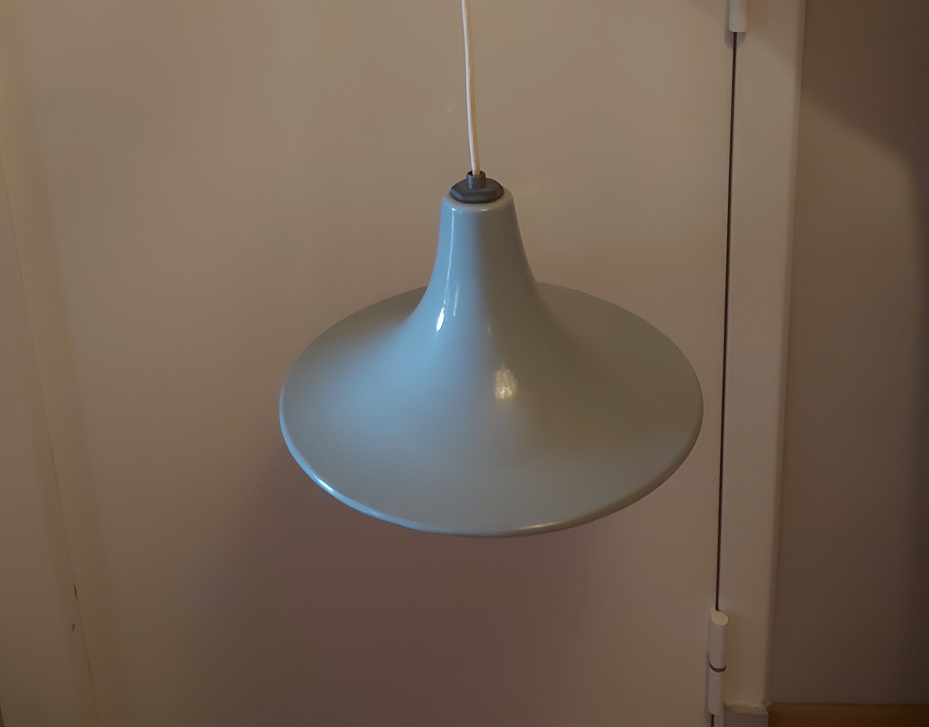 Industrial enamel hanging lamp