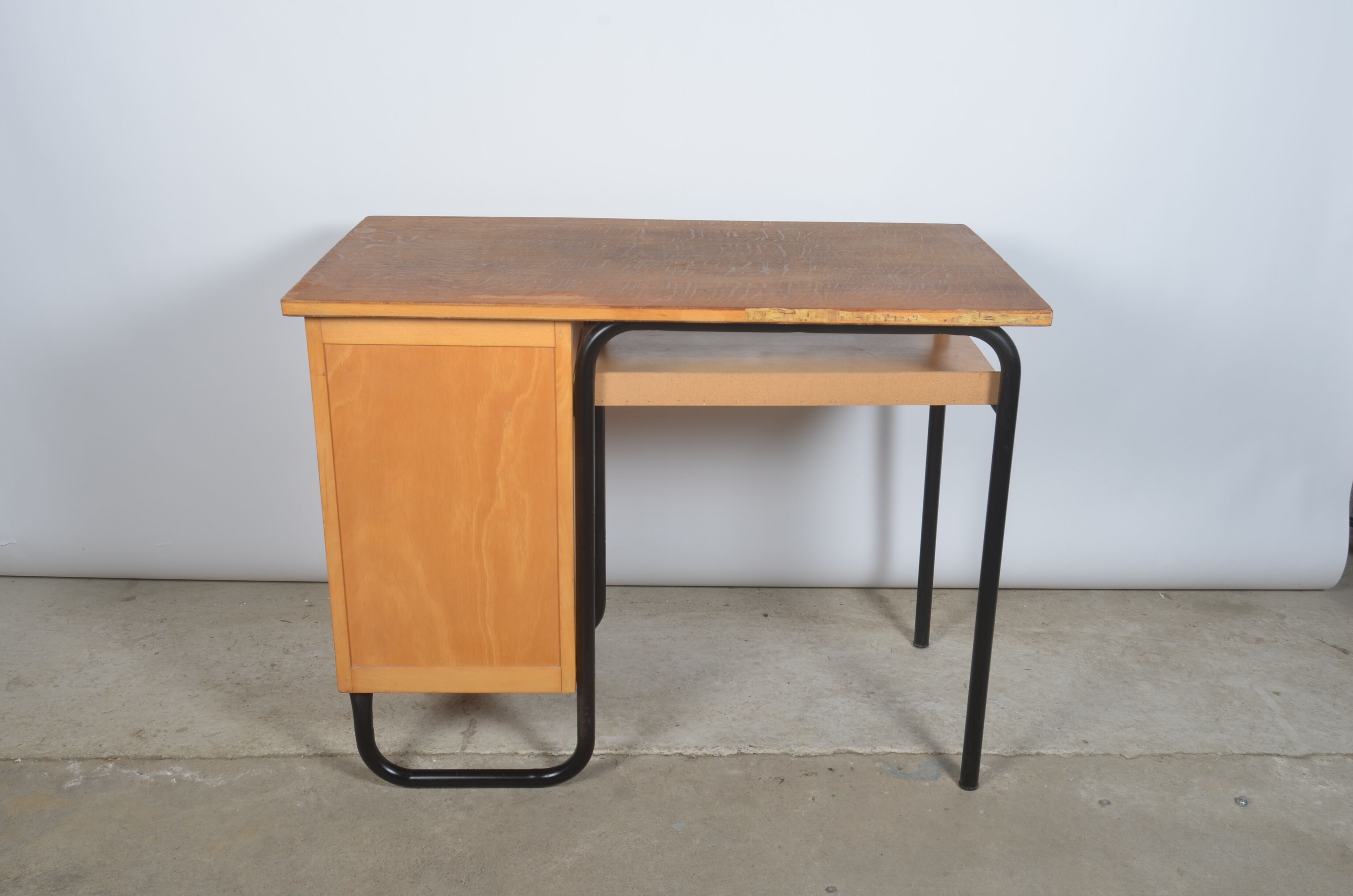 Stella desk