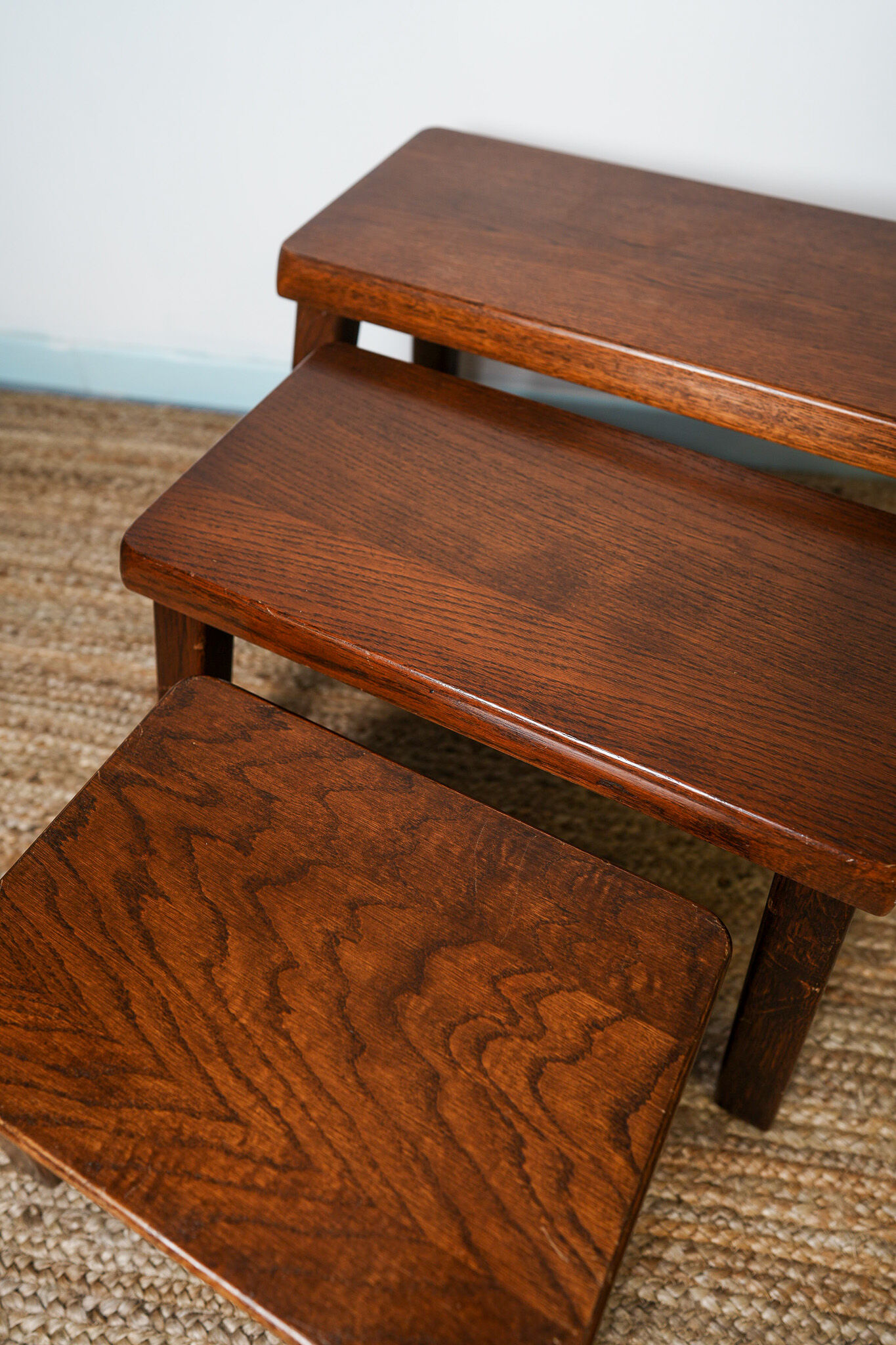 Oak nesting tables