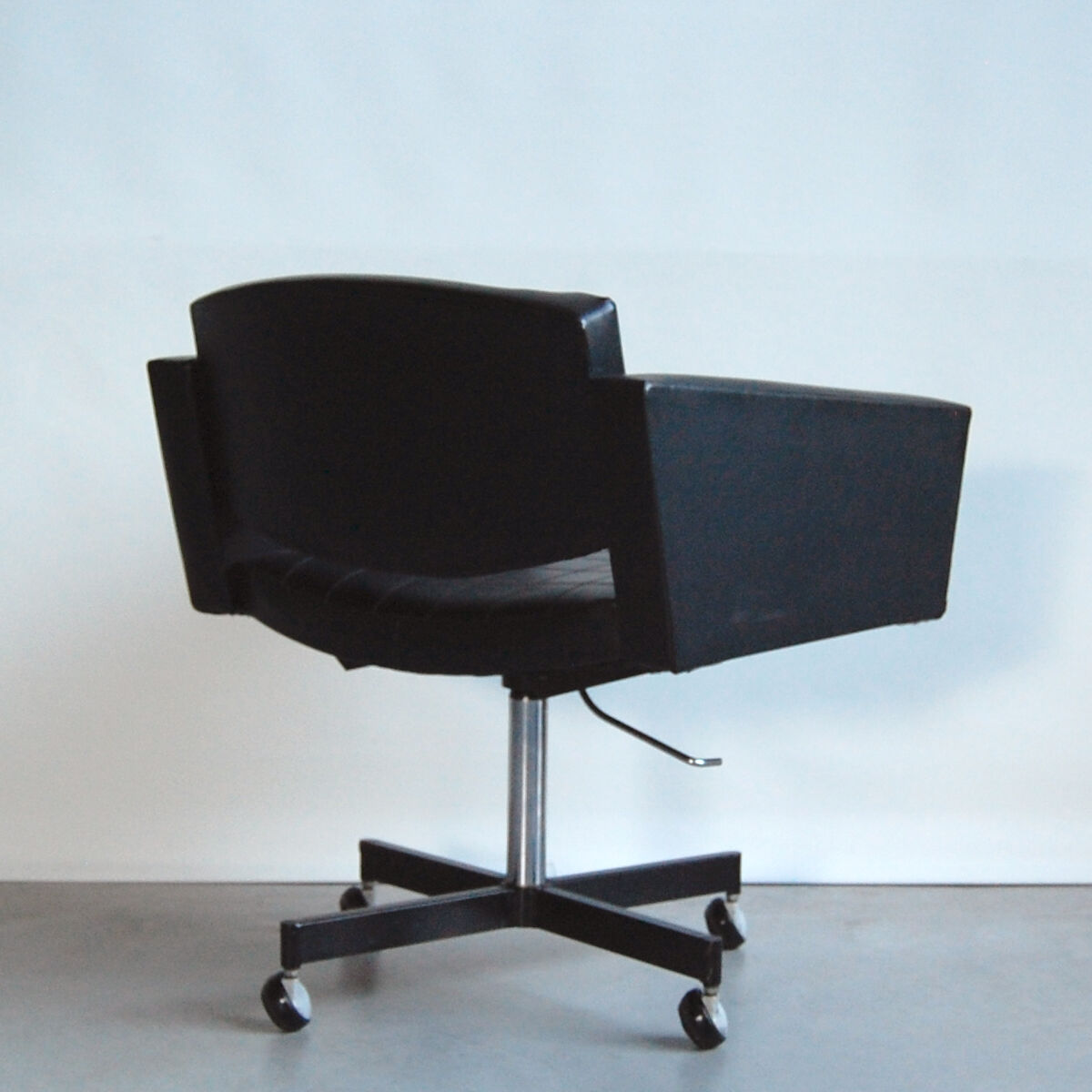Office chair Council of Pierre Guariche for Meurop 1960