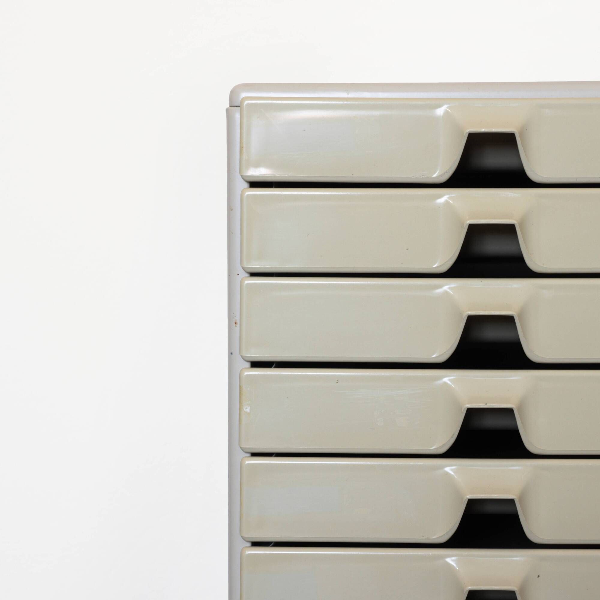 Set of 2 metal and plastic drawer lockers