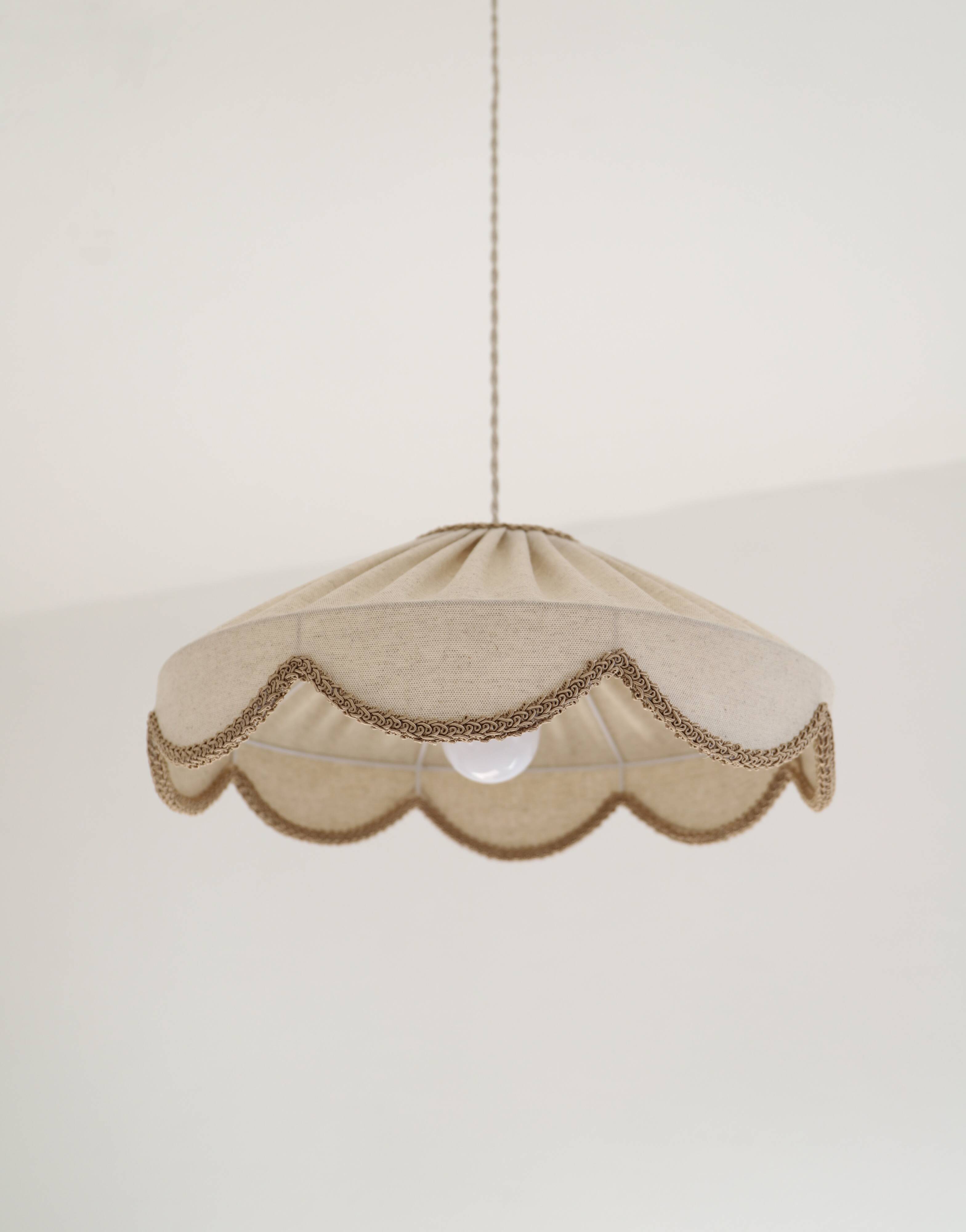 Suspension forme fleur unie "Cosette classic"