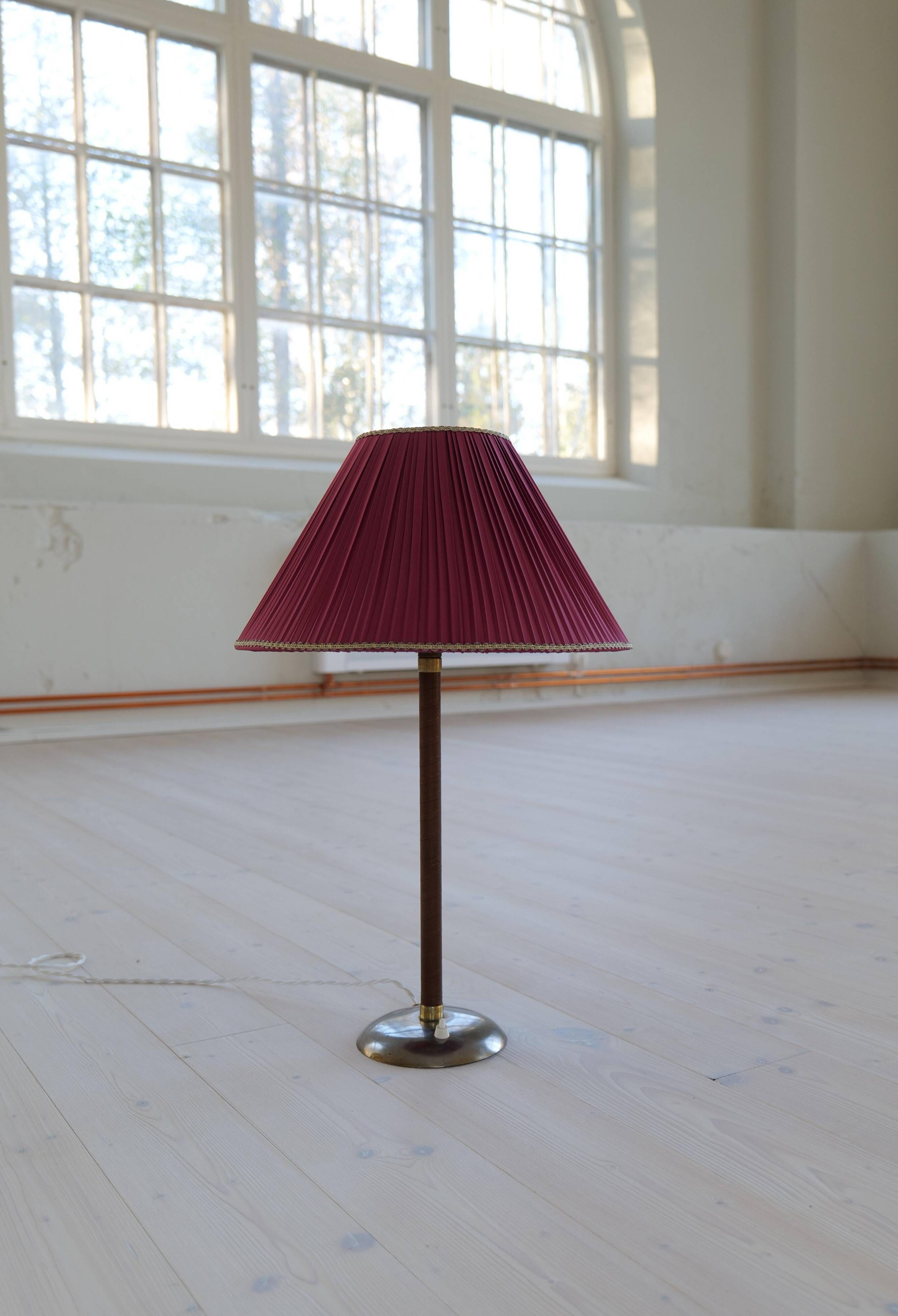 Art Deco table lamp made in Sweden, 1940s.