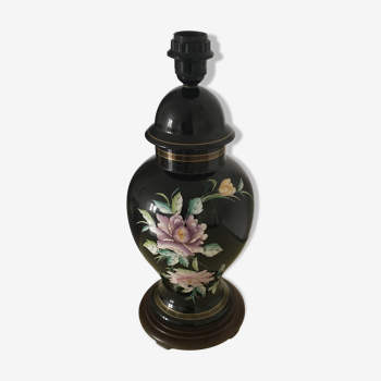 Pied de lampe en porcelaine stylée