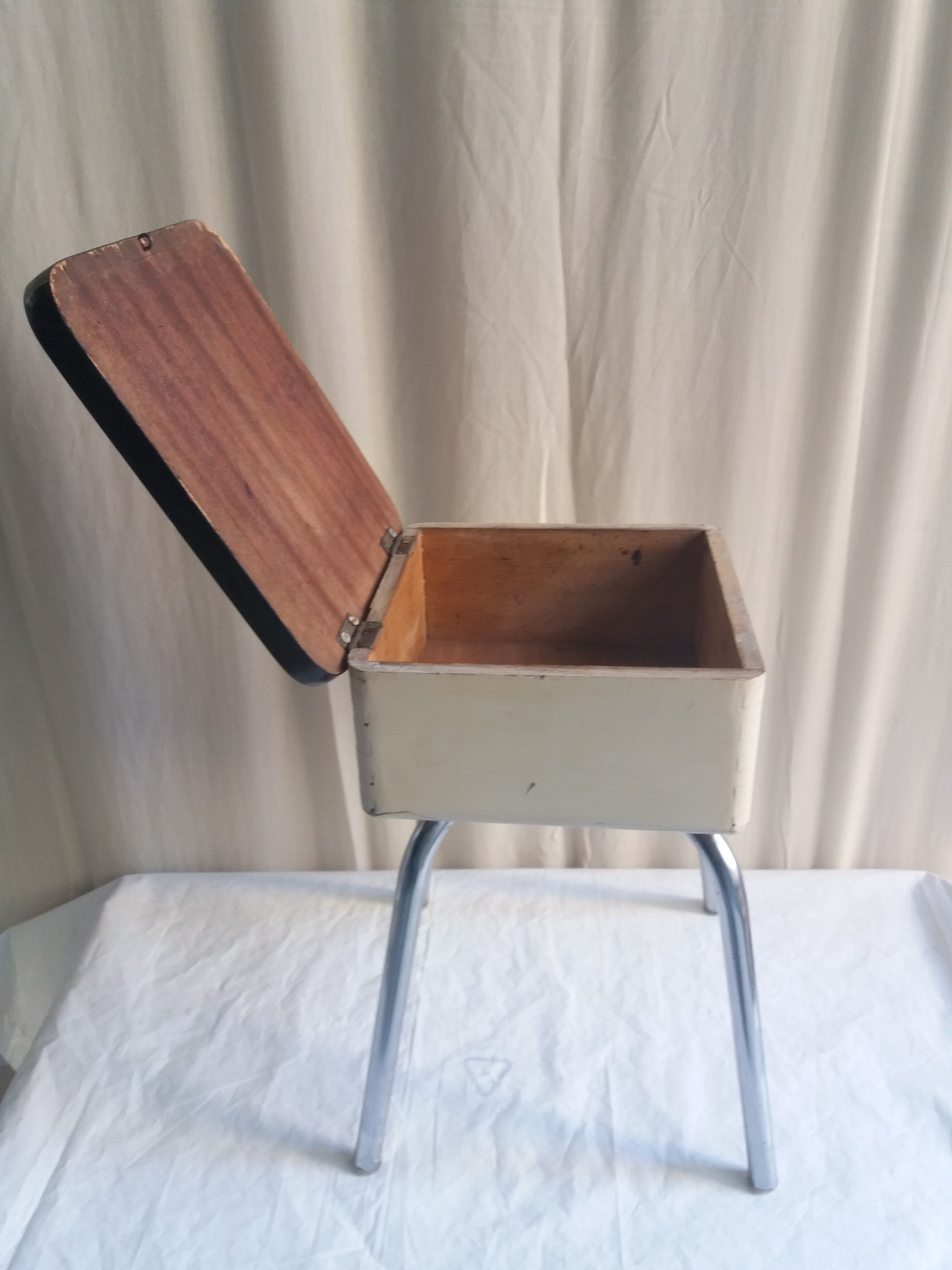Vintage waxer stool
