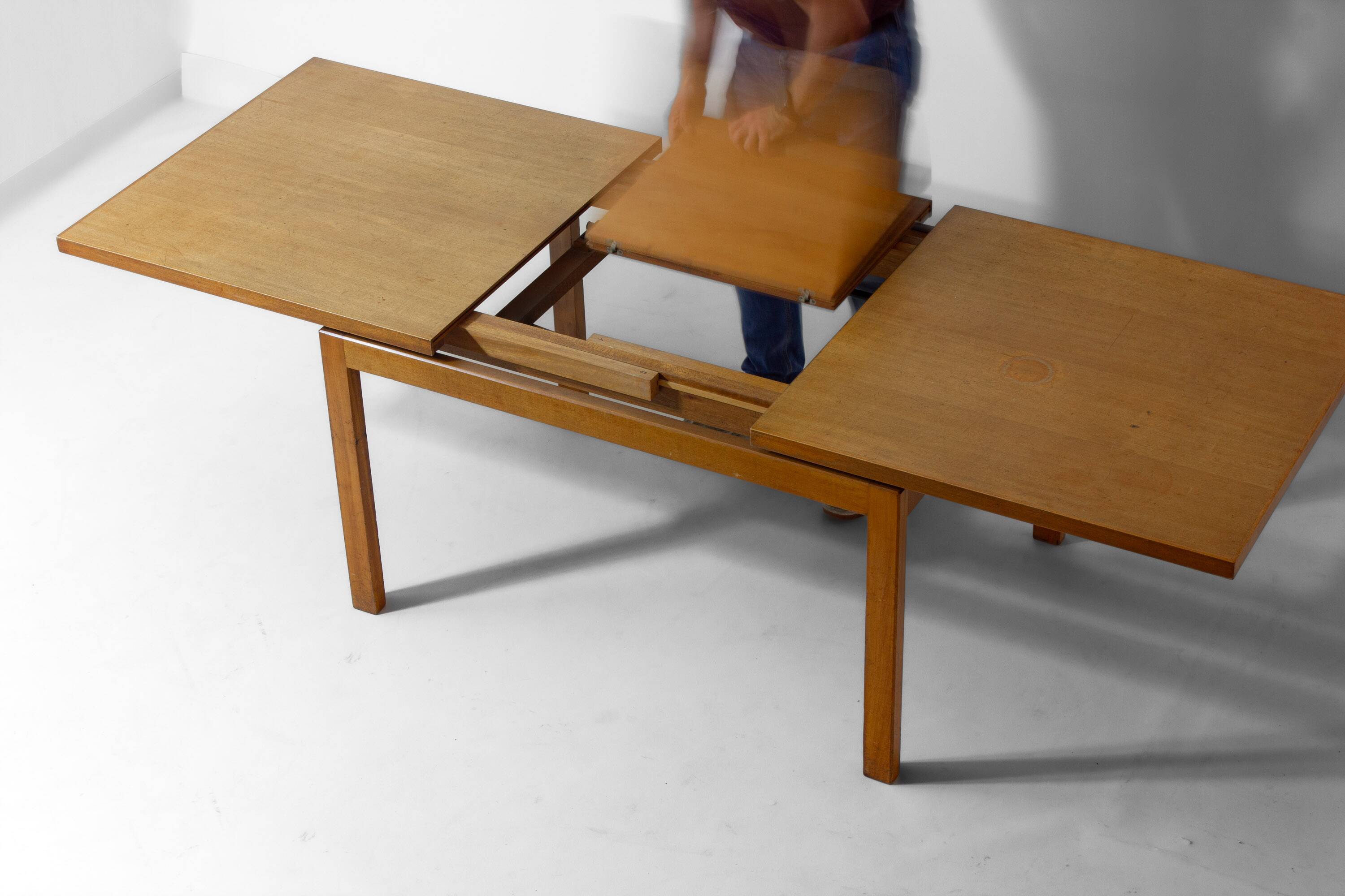 Extendable 'abstracta' dining table in beech by Jos de Mey, Belgium 1960s