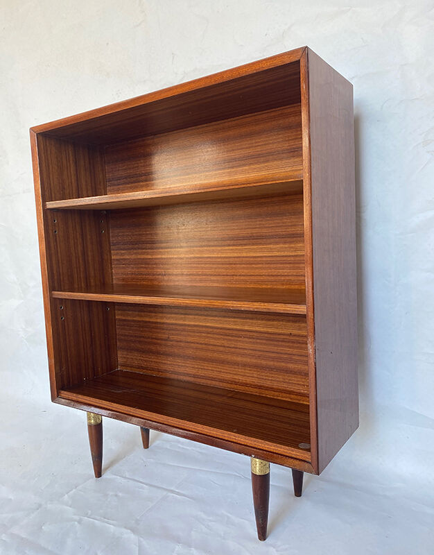 Small furniture shelves