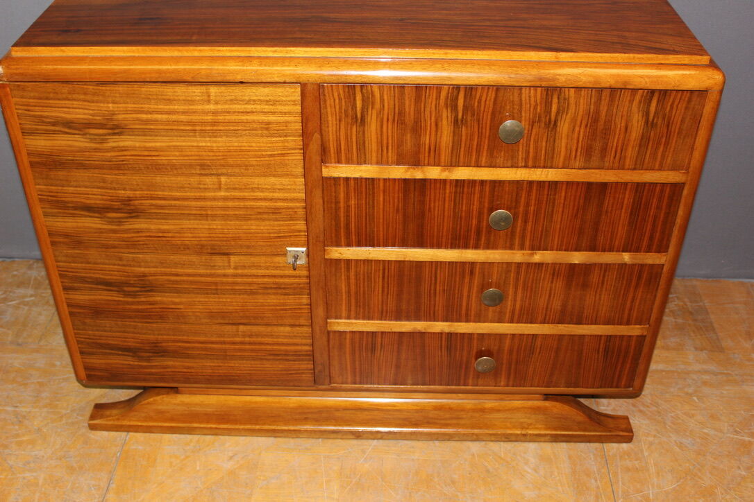 Art Deco period chest of drawers in walnut around 1930