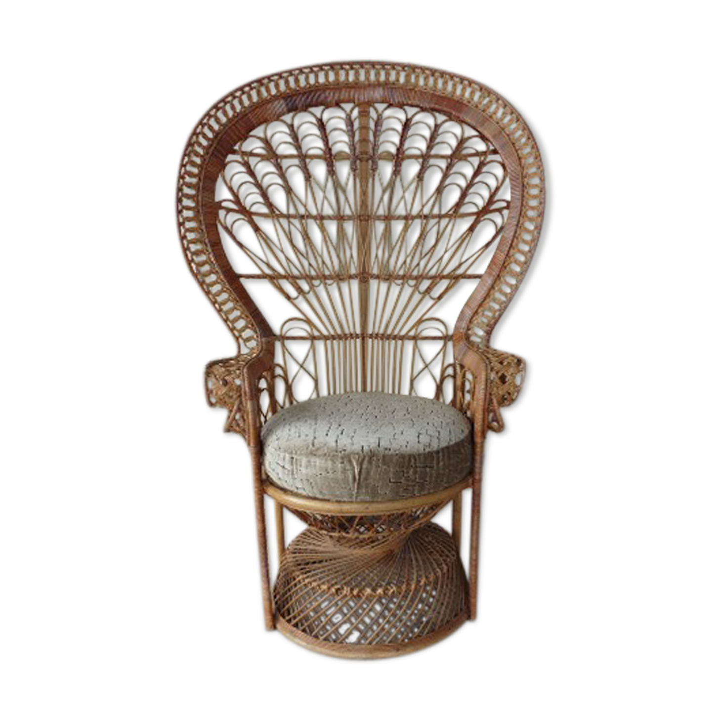 Fauteuil Emmanuelle en osier avec son coussin