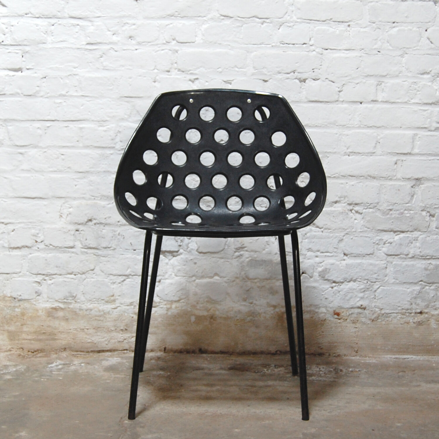 Set of 4 chairs model "Coquillage" by Pierre Guariche for Meurop