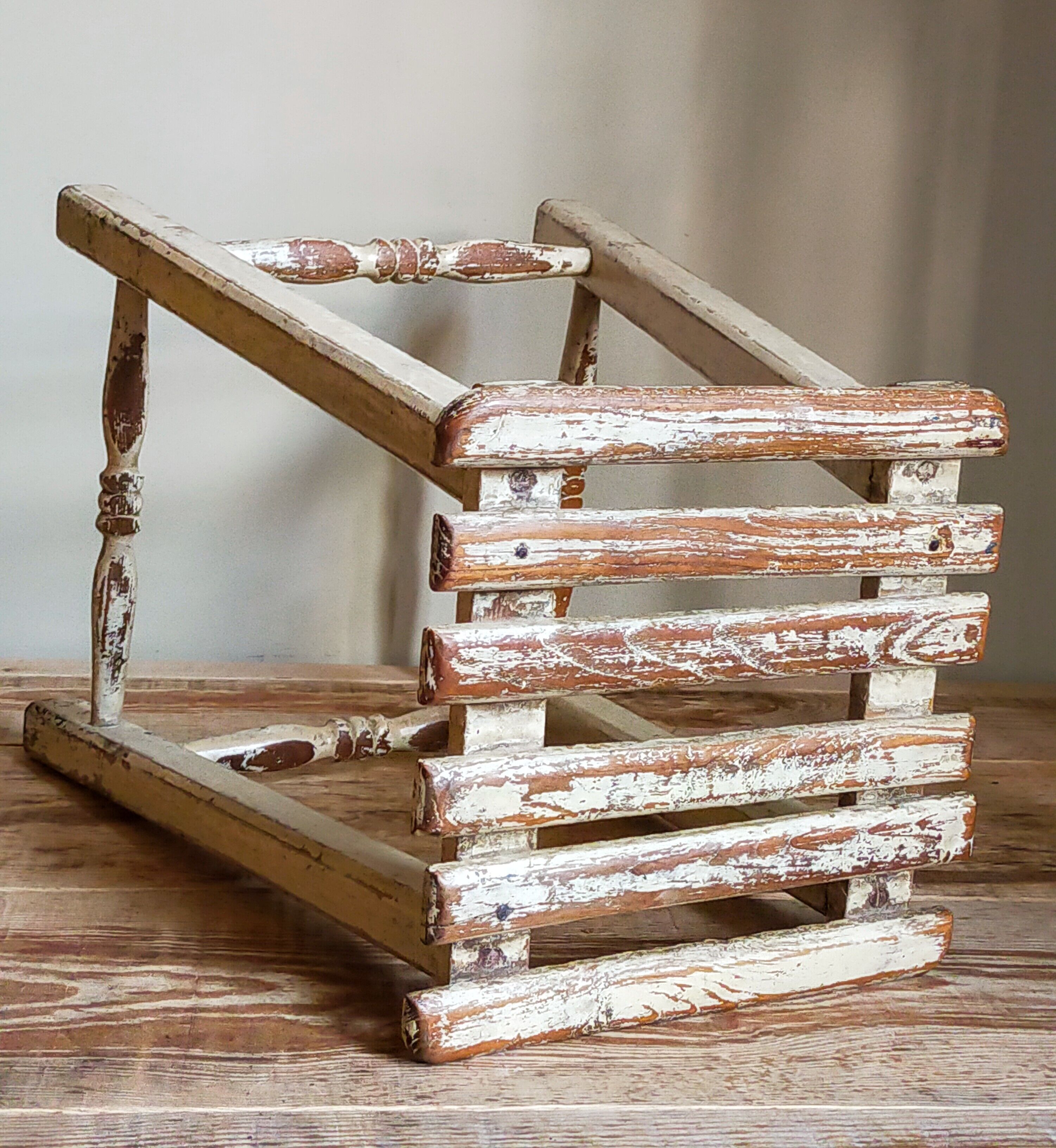 Patinated workshop stool old early twentieth century