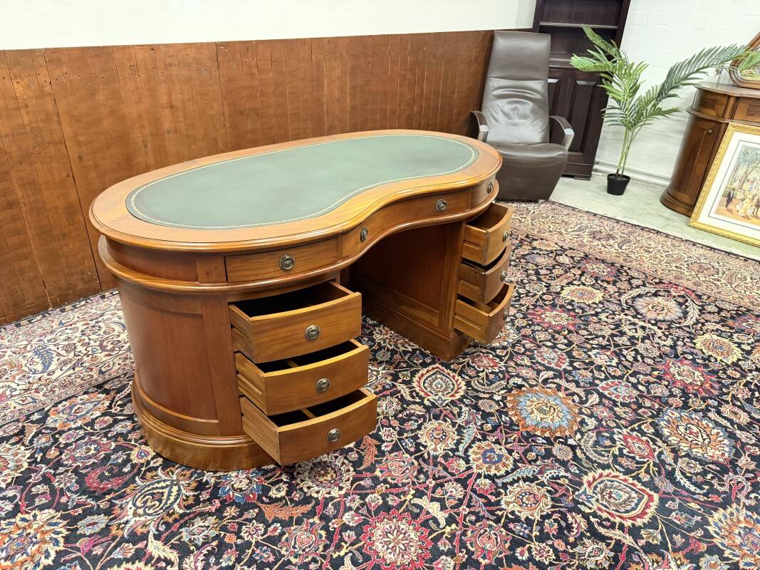 English Classic Kidney Shaped Chesterfield Desk