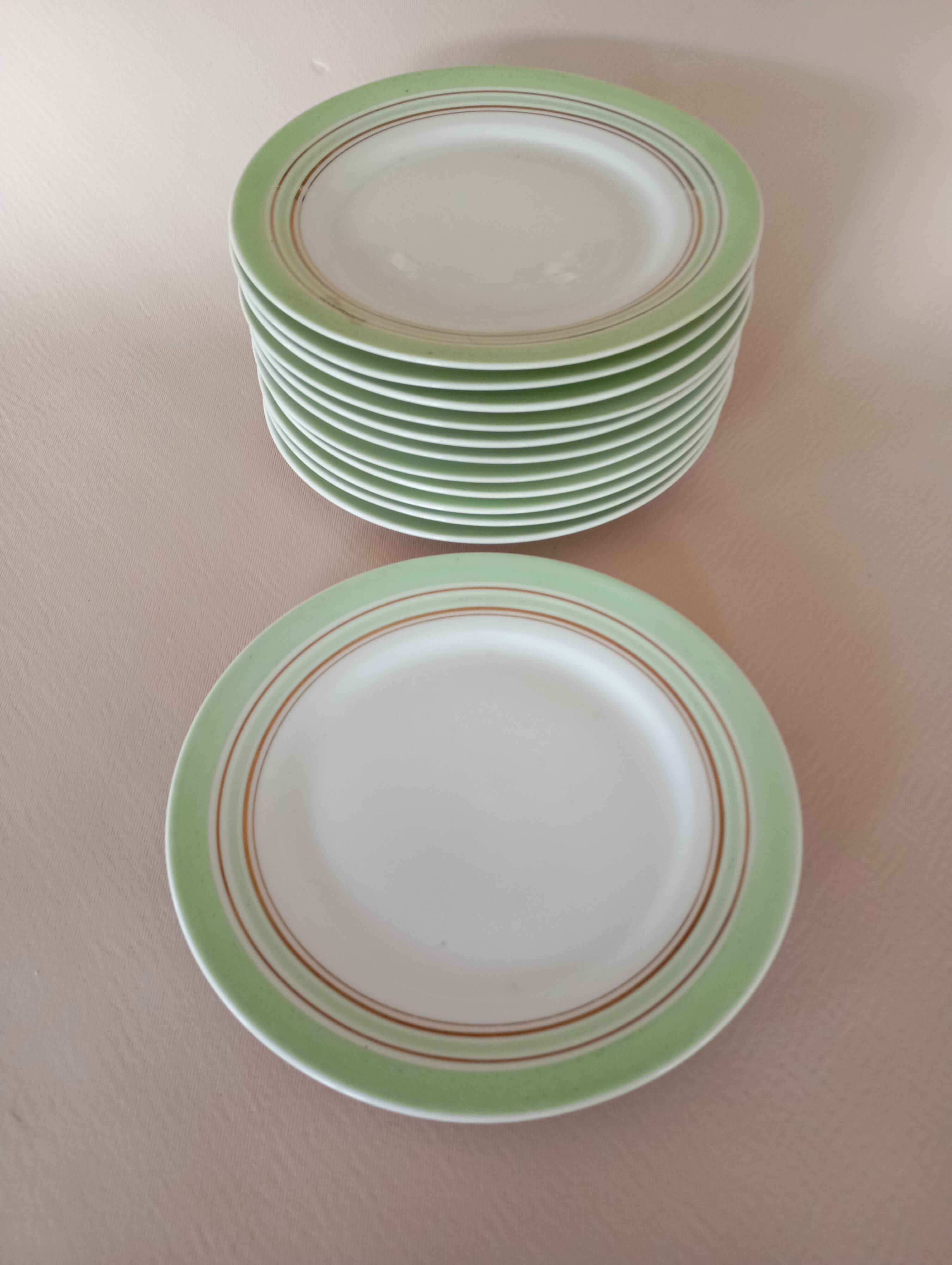 12 assiettes à dessert Descotte Reboisson & Barranger (D.R.B.) Limoges