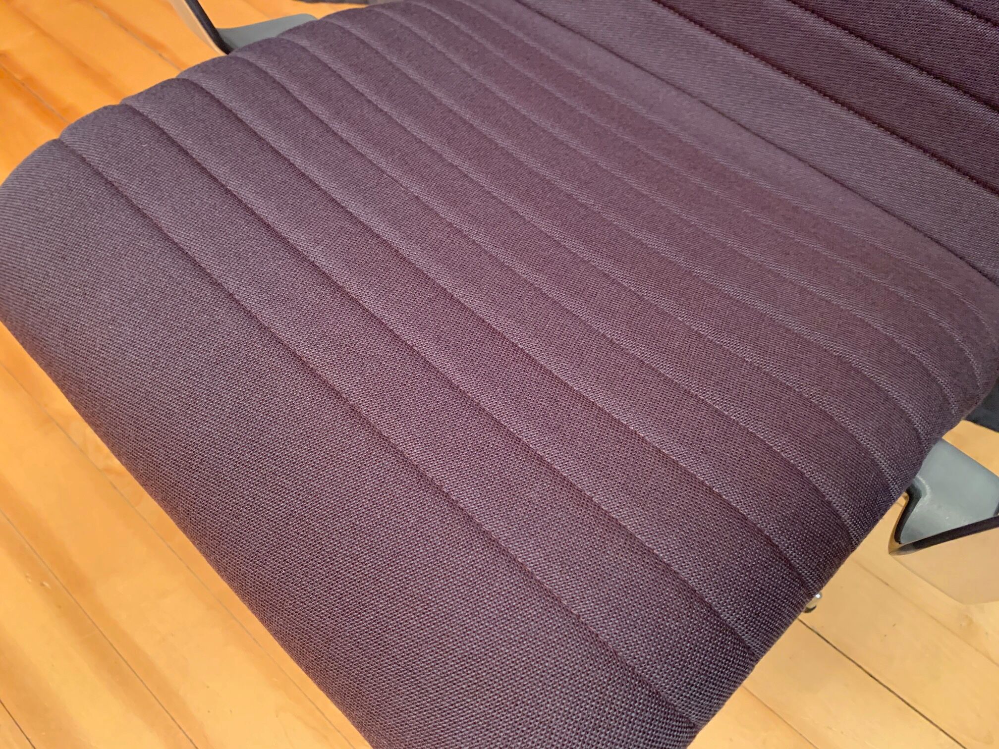 Oxford armchair by Arne Jacobsen, Fritz Hansen, Denmark.