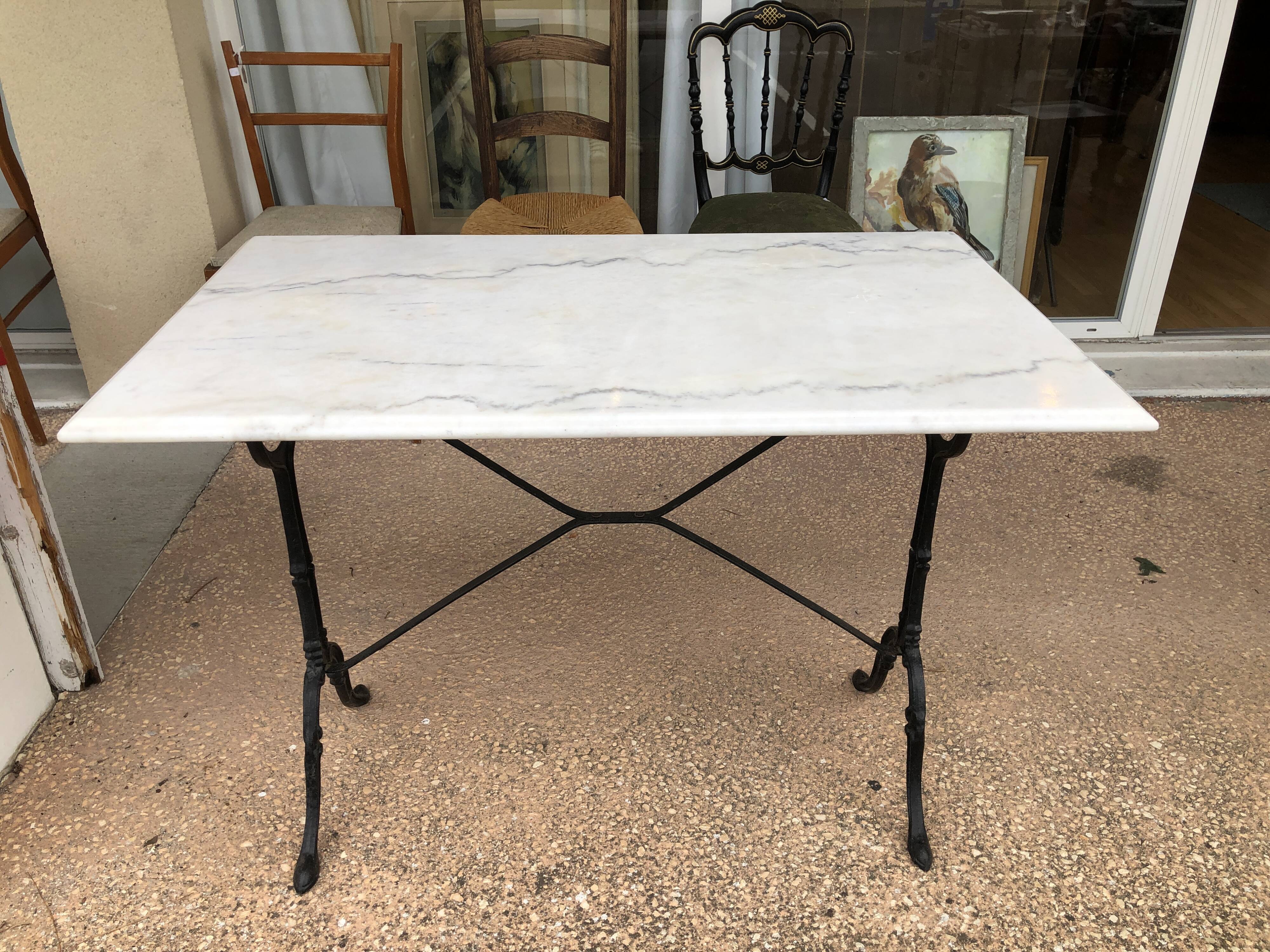 Bistro table