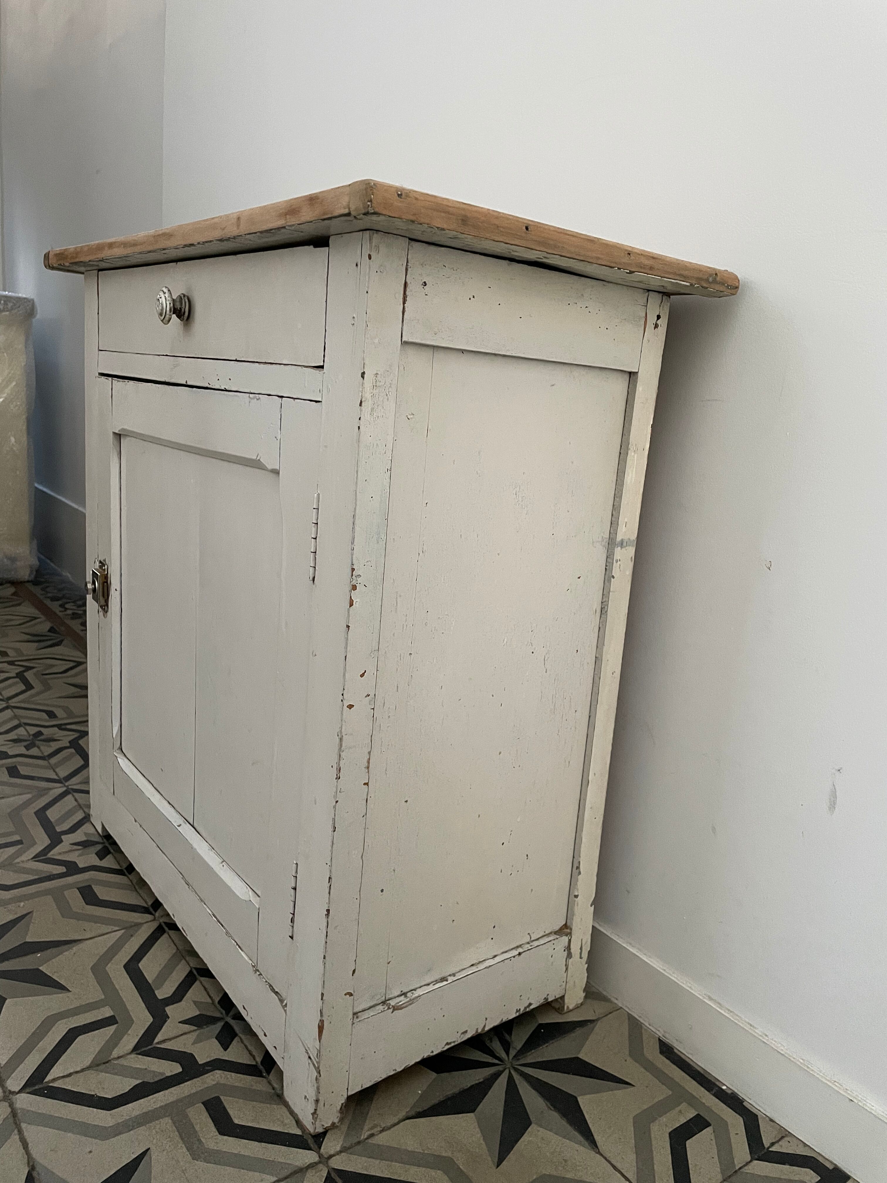 Buffet parisien ancien