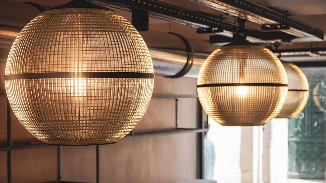 Suspension boule Holophane noire