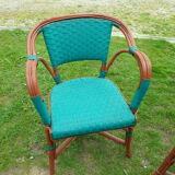 4 red and green garden chairs