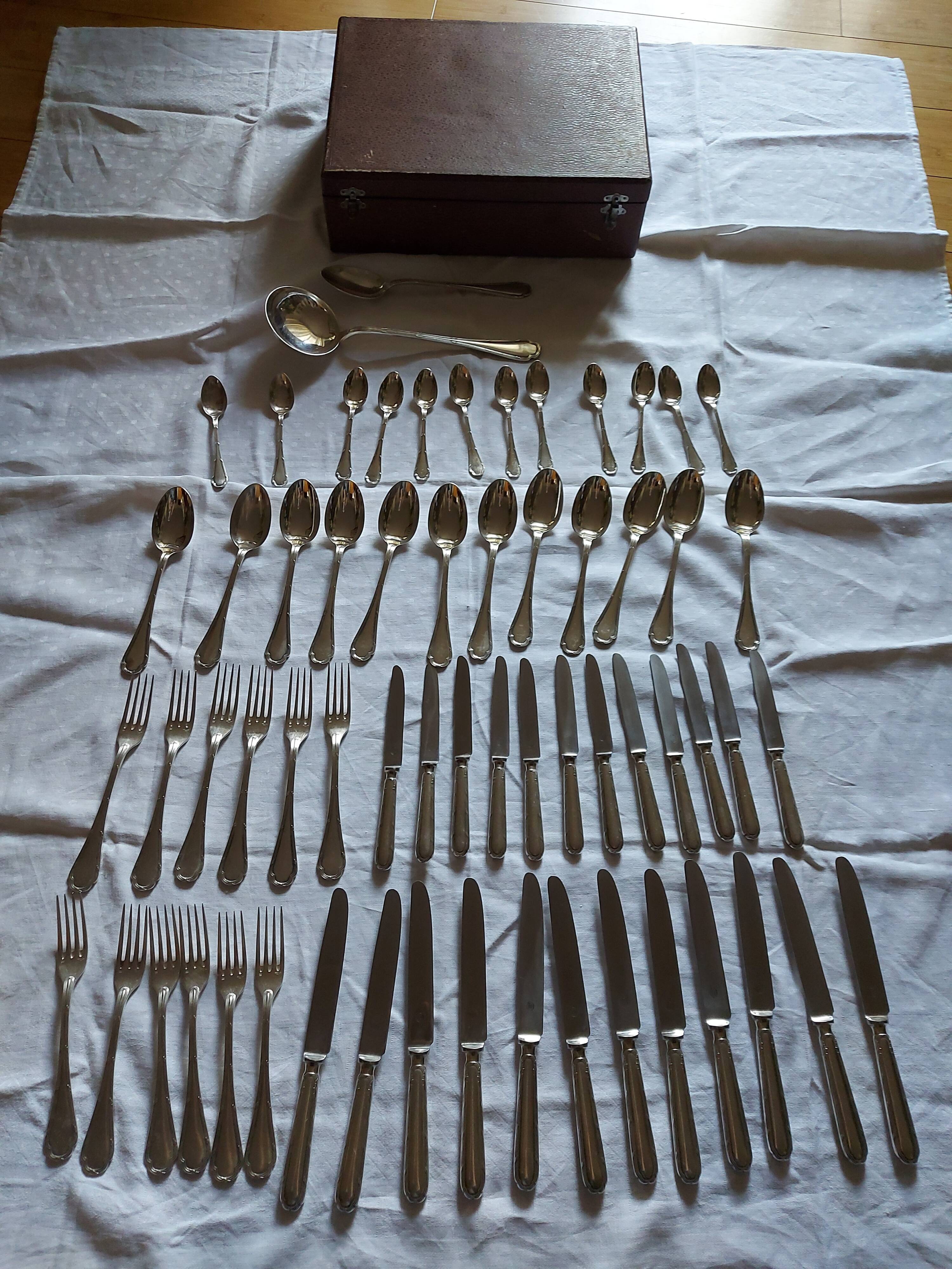 Ercuis housewife, 62 pieces in a box