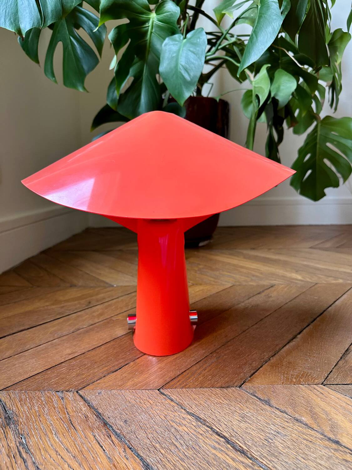 Lampe de style Raoul Raba des années 1970.