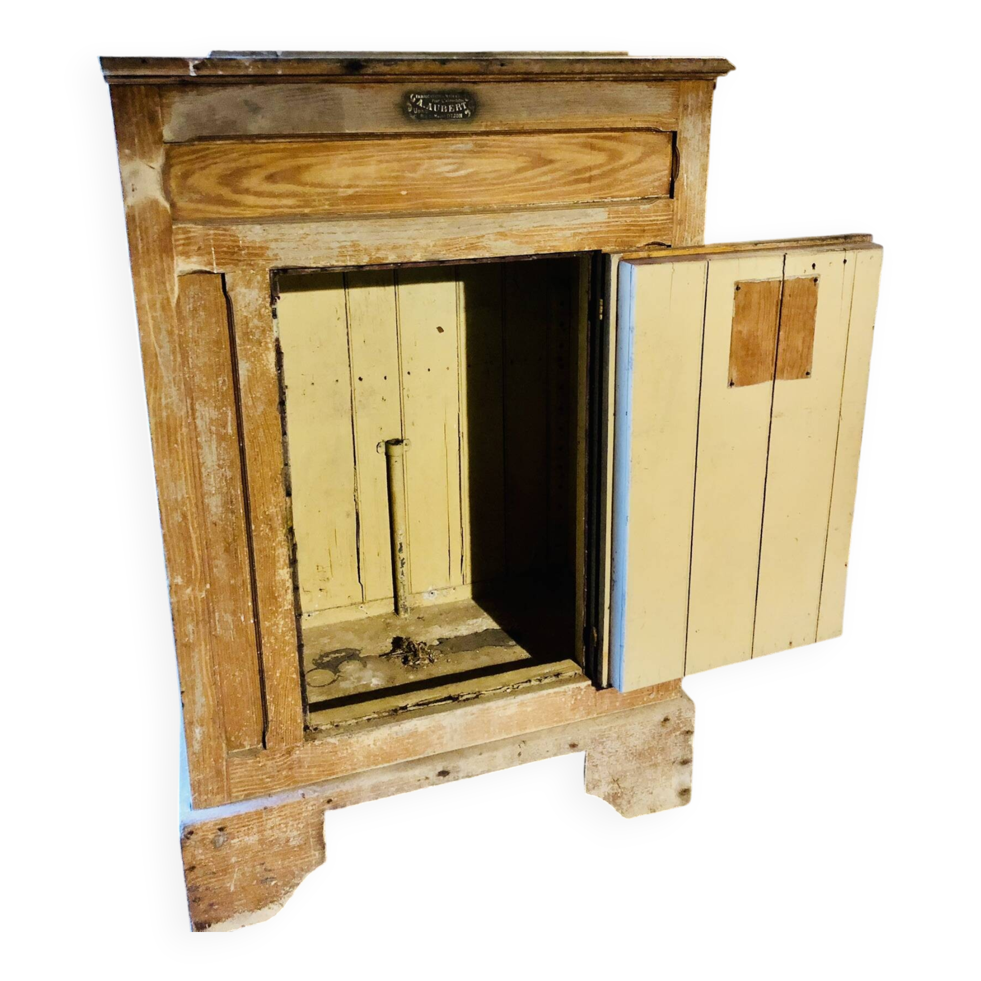 Large Fridge - Cabinet in a pretty Dijon patina from the 1900s