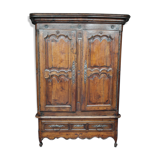 Walnut cabinet, 18th