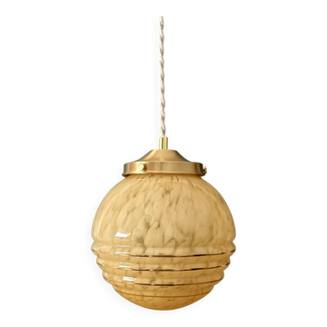 Suspension globe vintage art déco en verre de Clichy jaune et doré