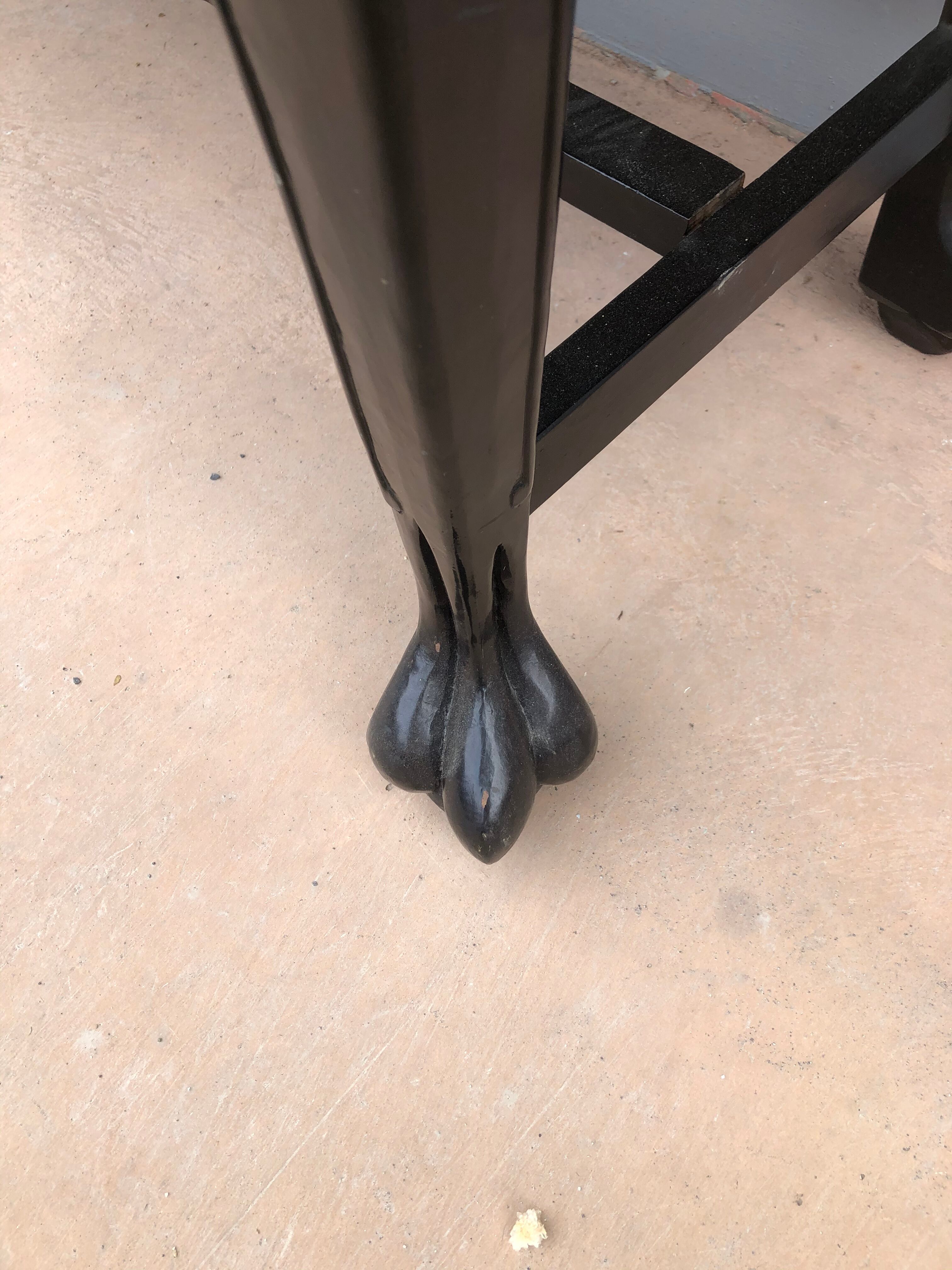 Slope office with asian decorations from the 1950s