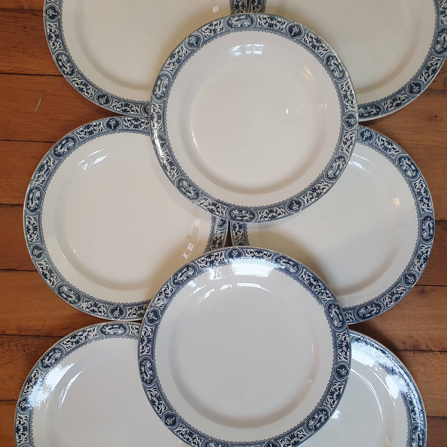 8 plates Terre de Fer Robert Salins - François 1er
