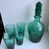 Ensemble d'une carafe et de 4 verres design en verre vert années 70