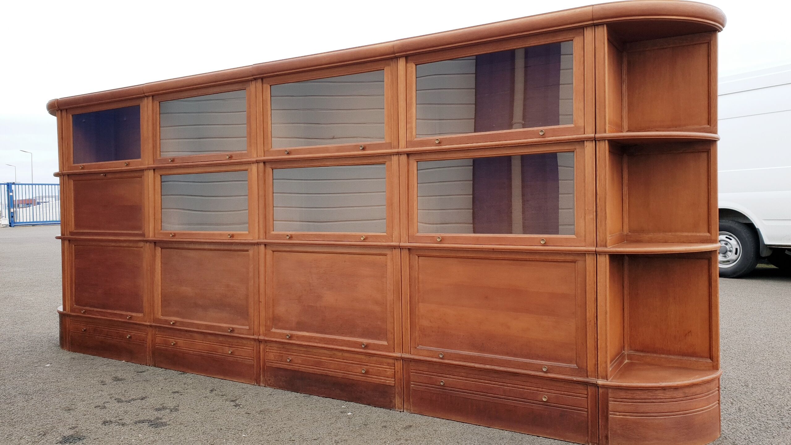 Vintage notary library