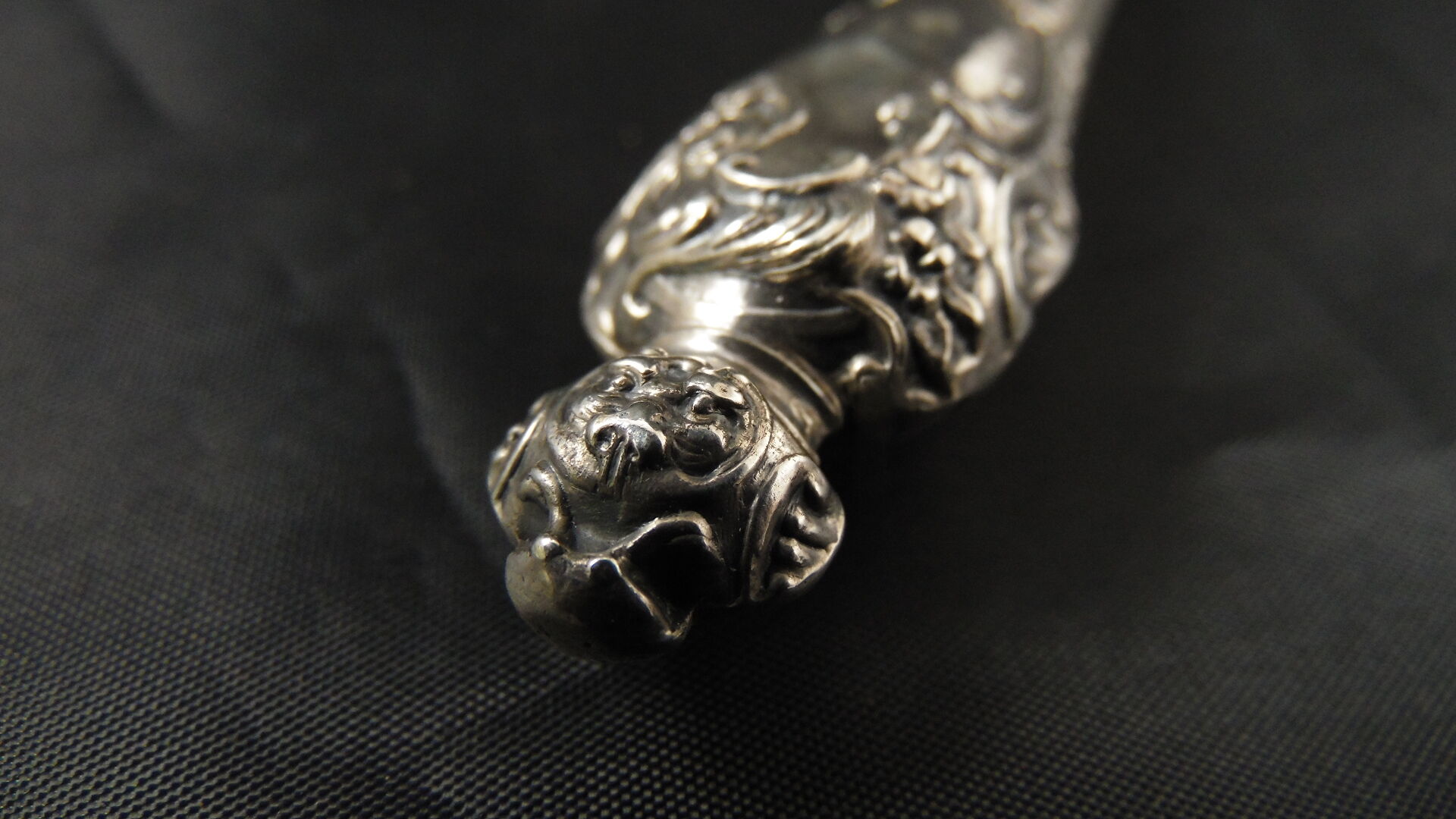 Solid silver foie gras shovel, pâté mignardise Rocaille XIXe Minerve 1st title