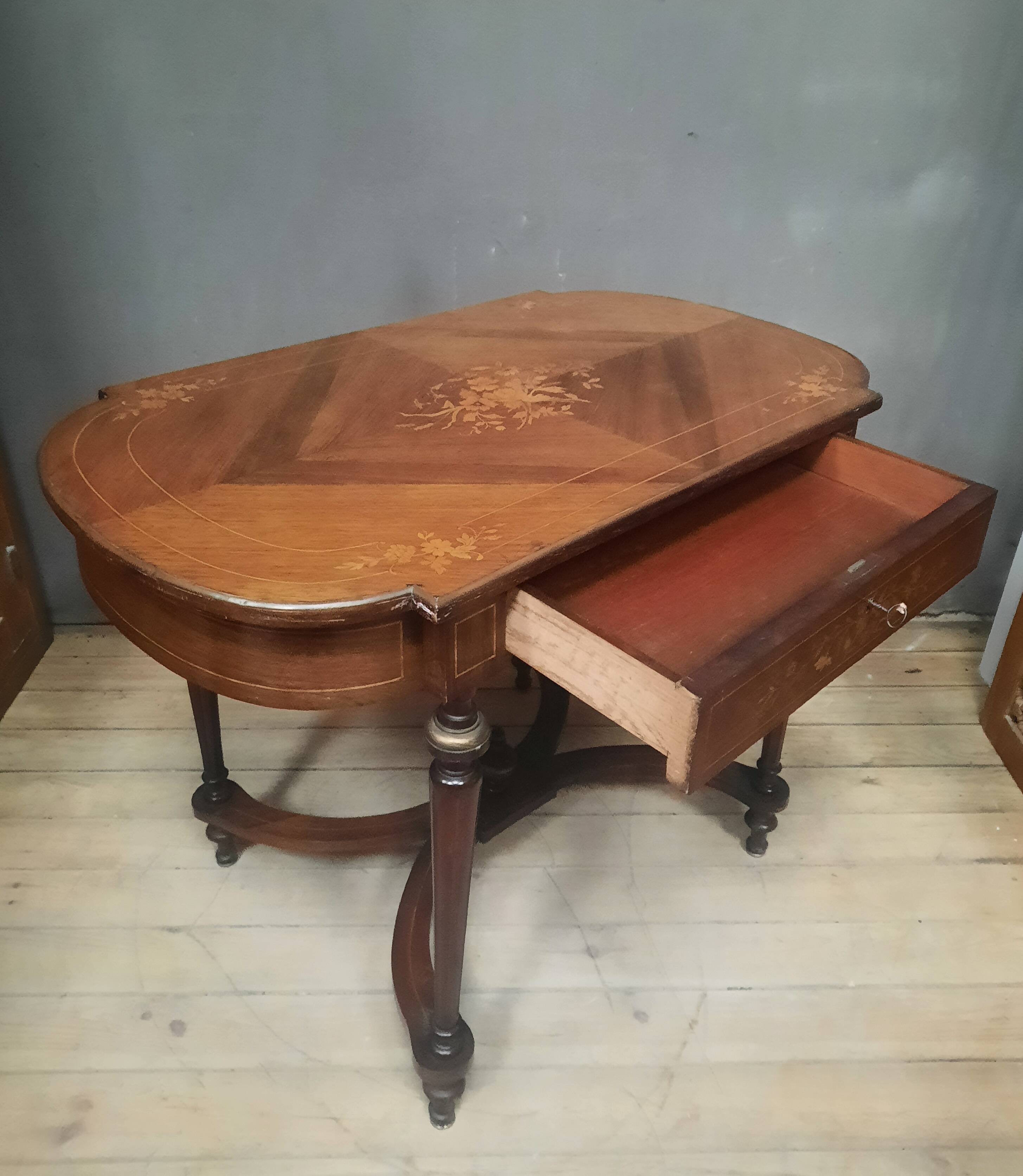 Napoleon III marquetry coffee table
