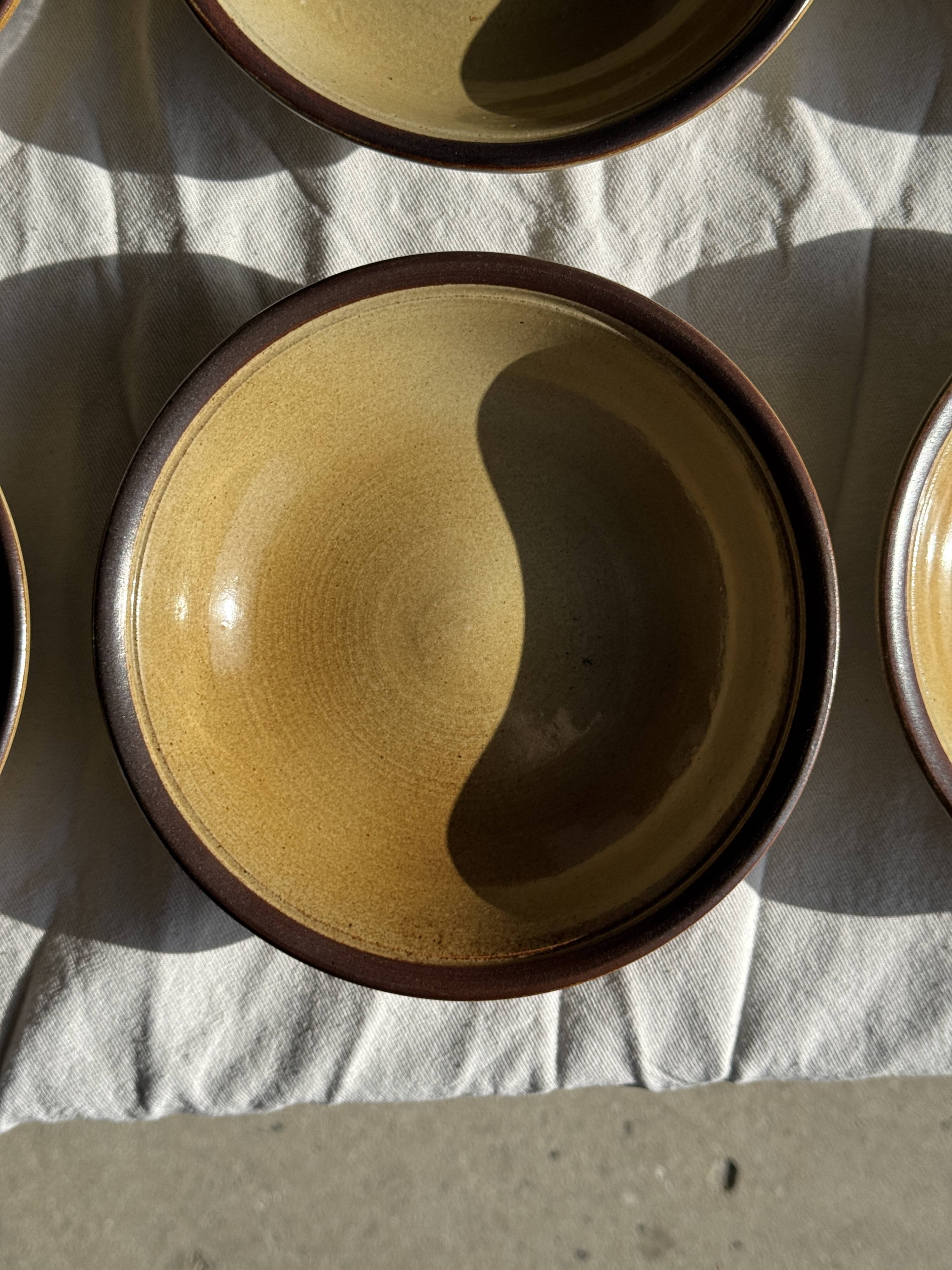 Set of 8 brown-rimmed stoneware deep plates Atelier Saint Simon D19.5