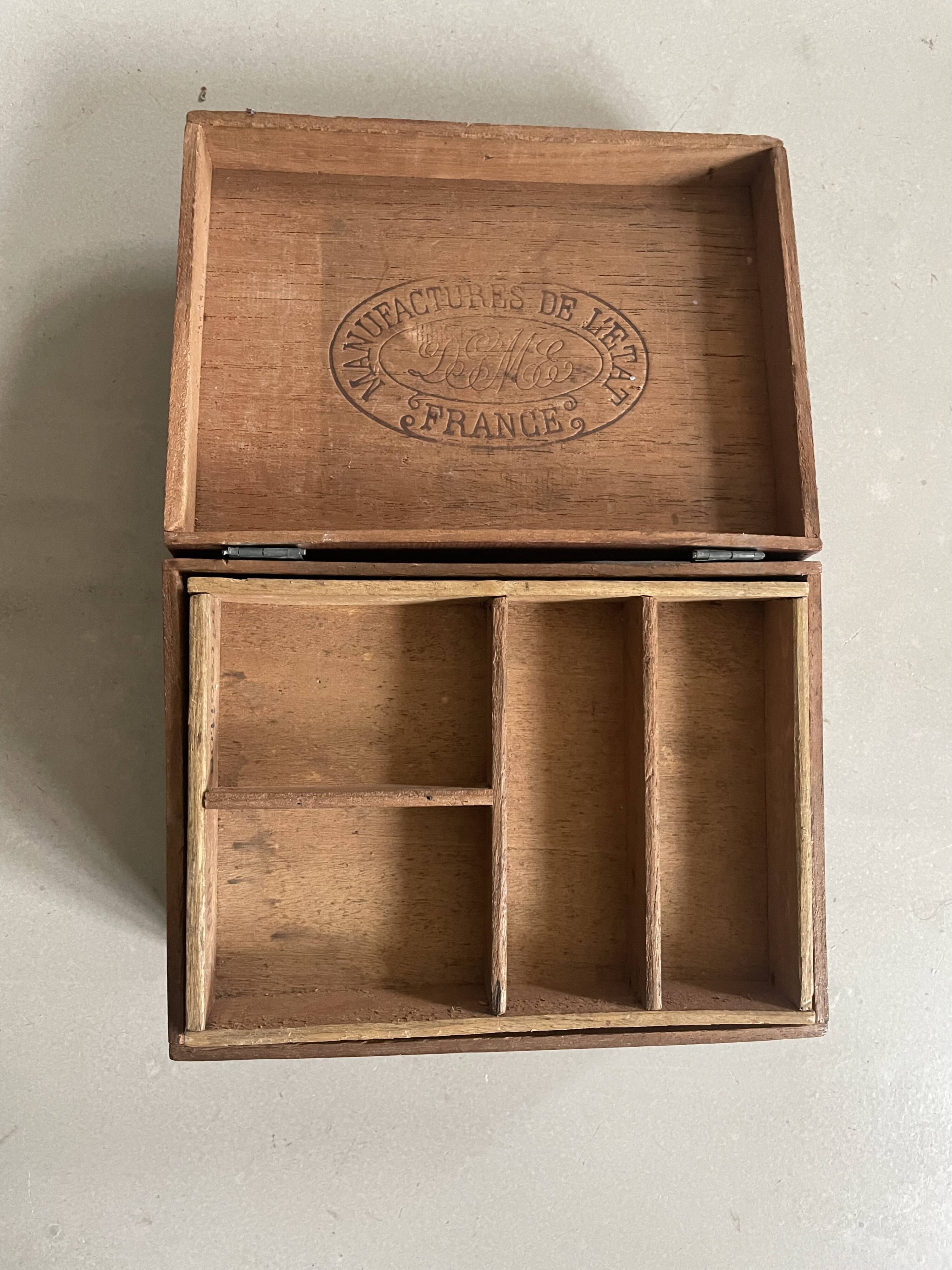 Old DGME cigar box, state factory