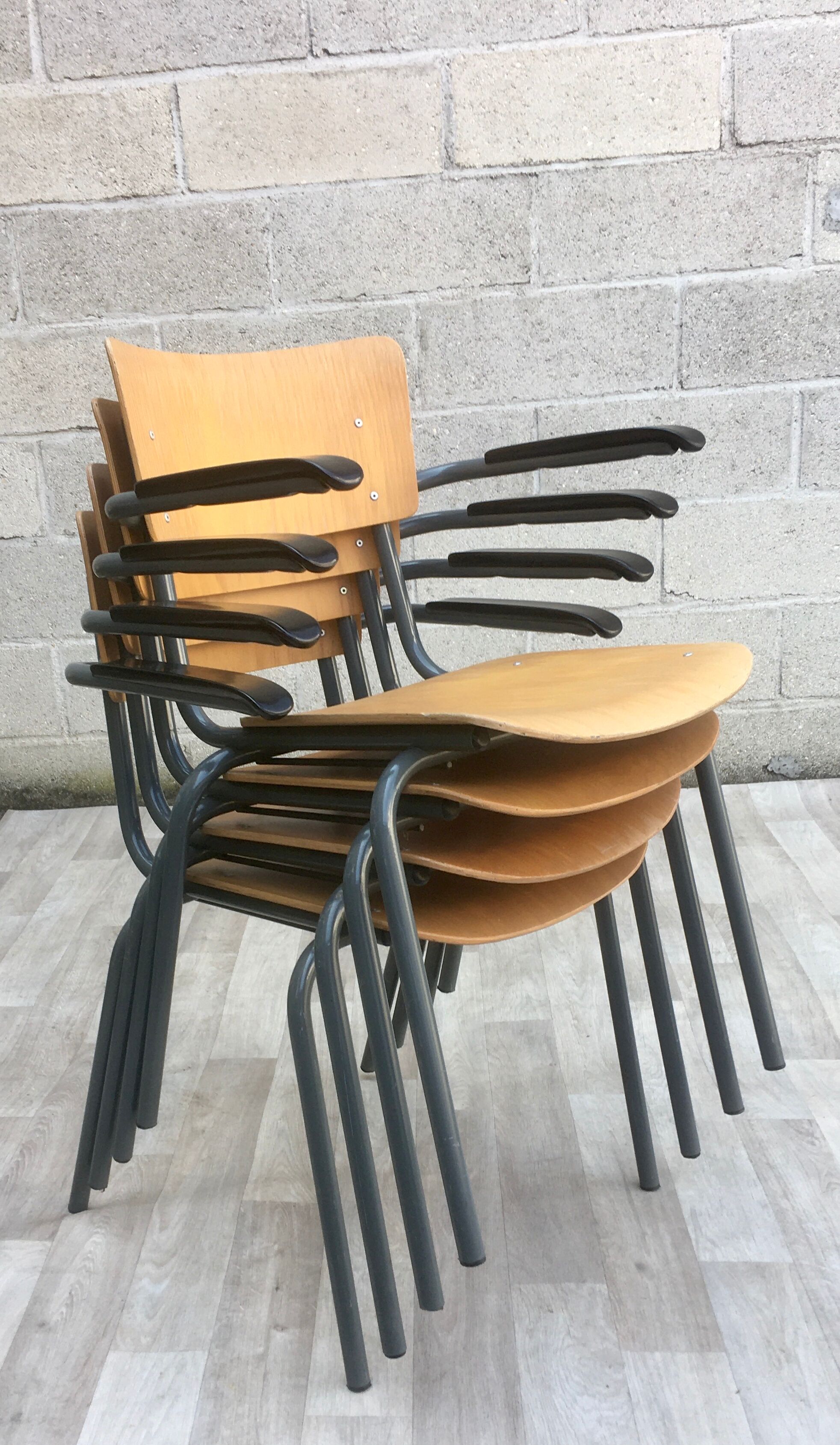 Set of 4 vintage chairs with armrests