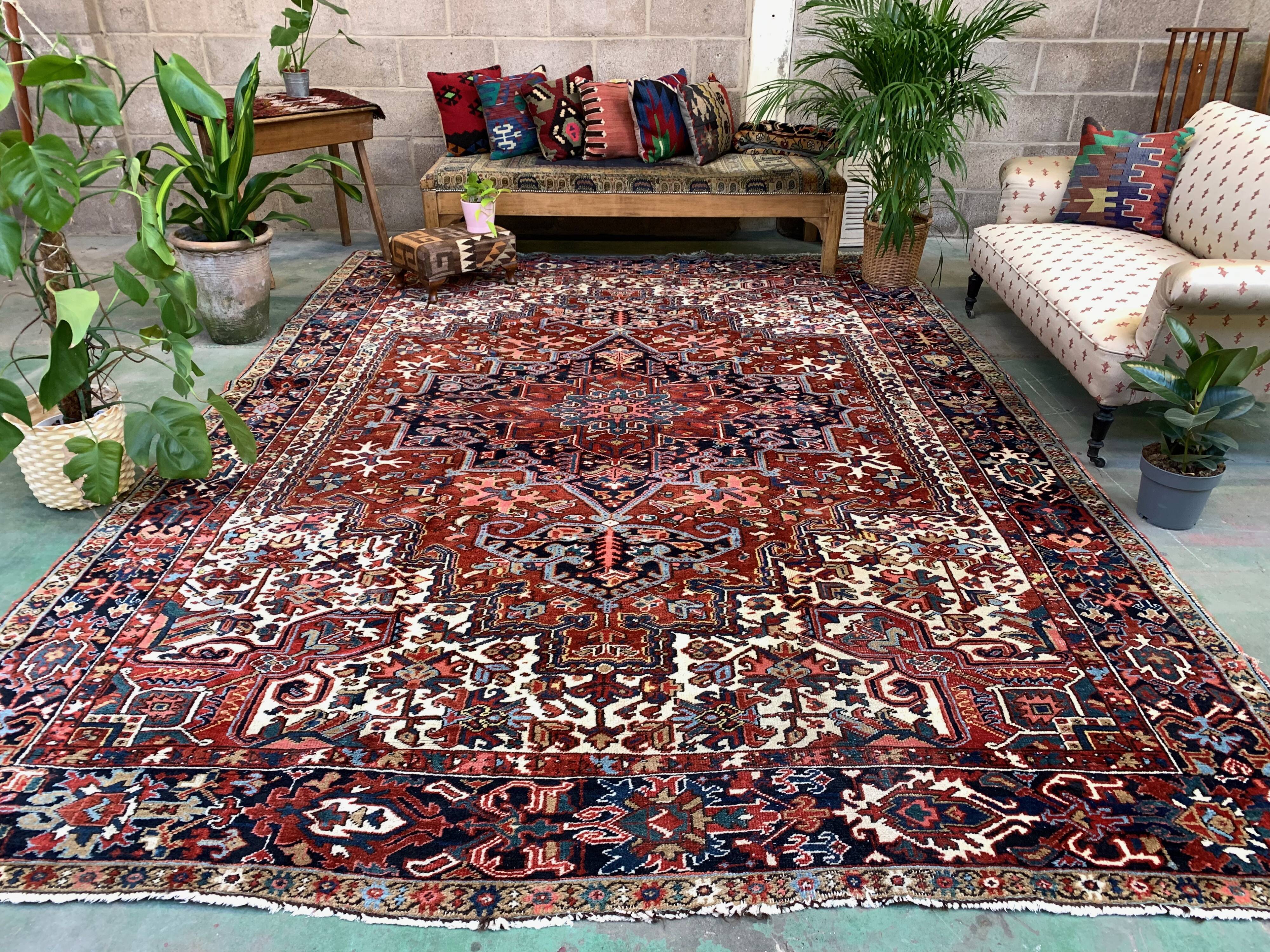 Antique heriz rug 353x263 cm wool oriental hand made carpet red, brown, blue