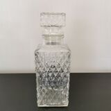 Diamond-shaped whisky decanter