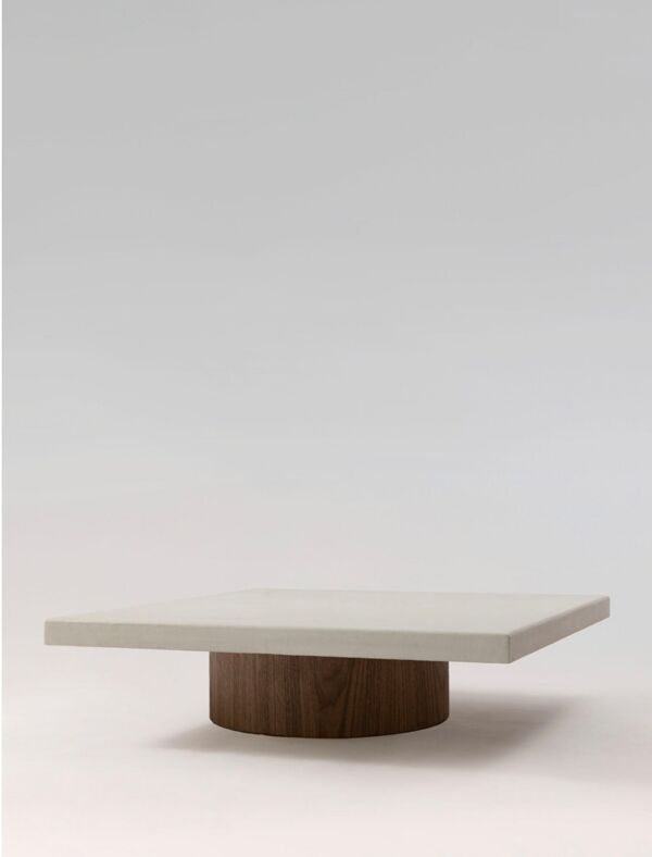 Table basse NOĀ pied en noyer (pied large)