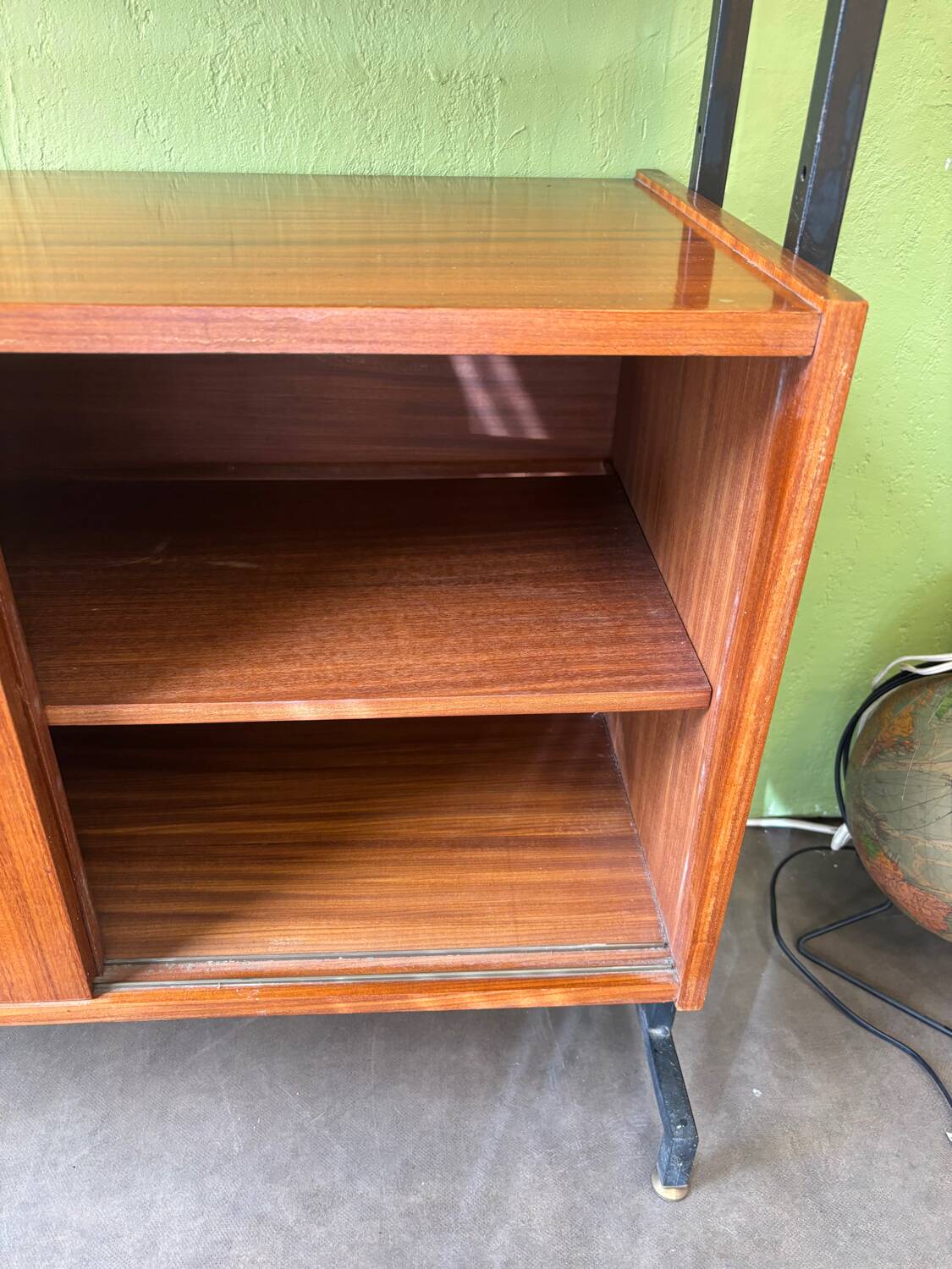 Bibliothèque vintage modulable bois & métal – esprit mid-century chic