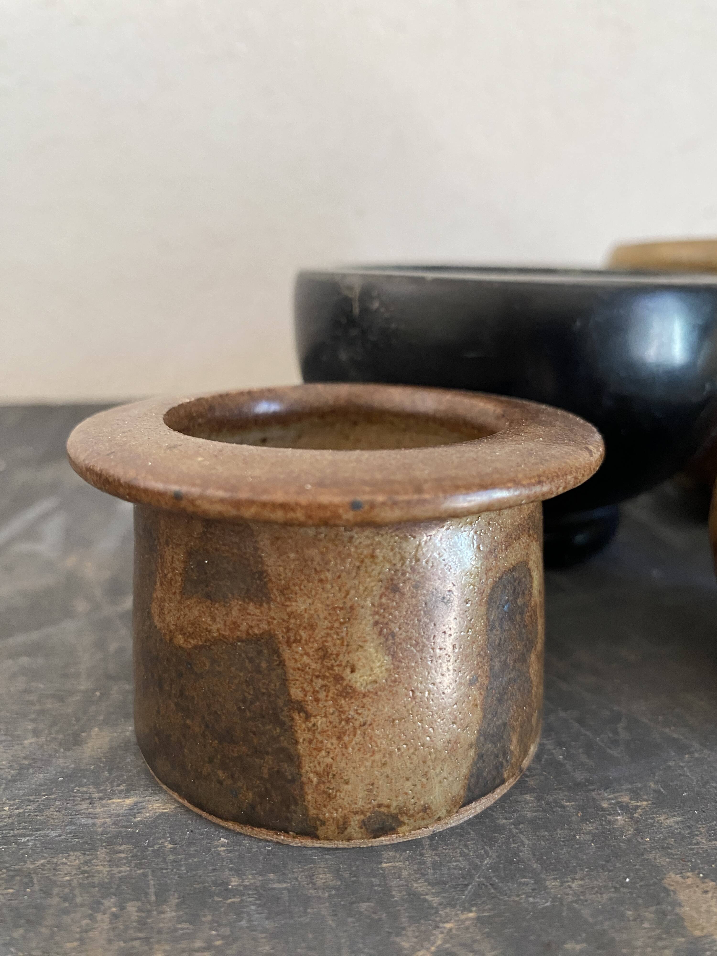 6 mini ceramic bowls, mother-of-pearl spoon